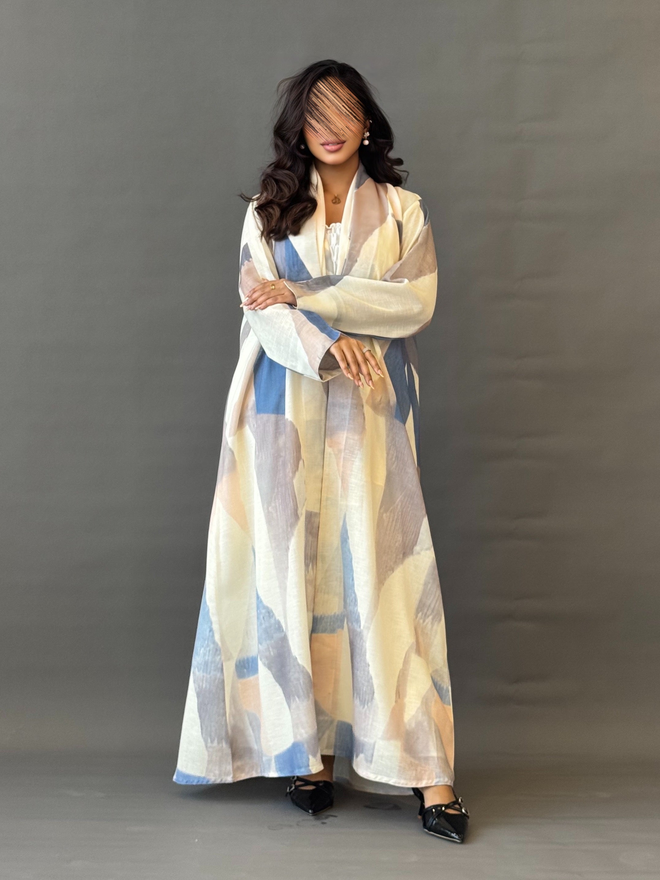 MW645 - Light Crepe Standing with Jacquard Half-Cloche