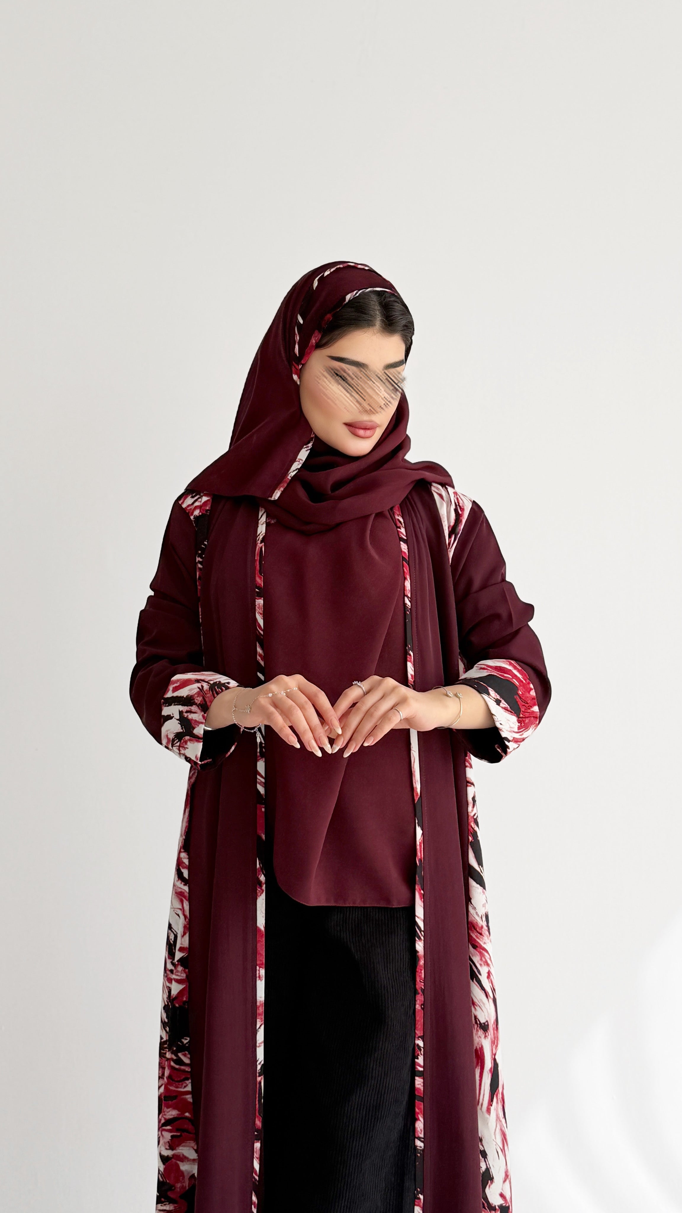 MW2031 - عباية كريب مع اضافه حرير مشجر - Aya