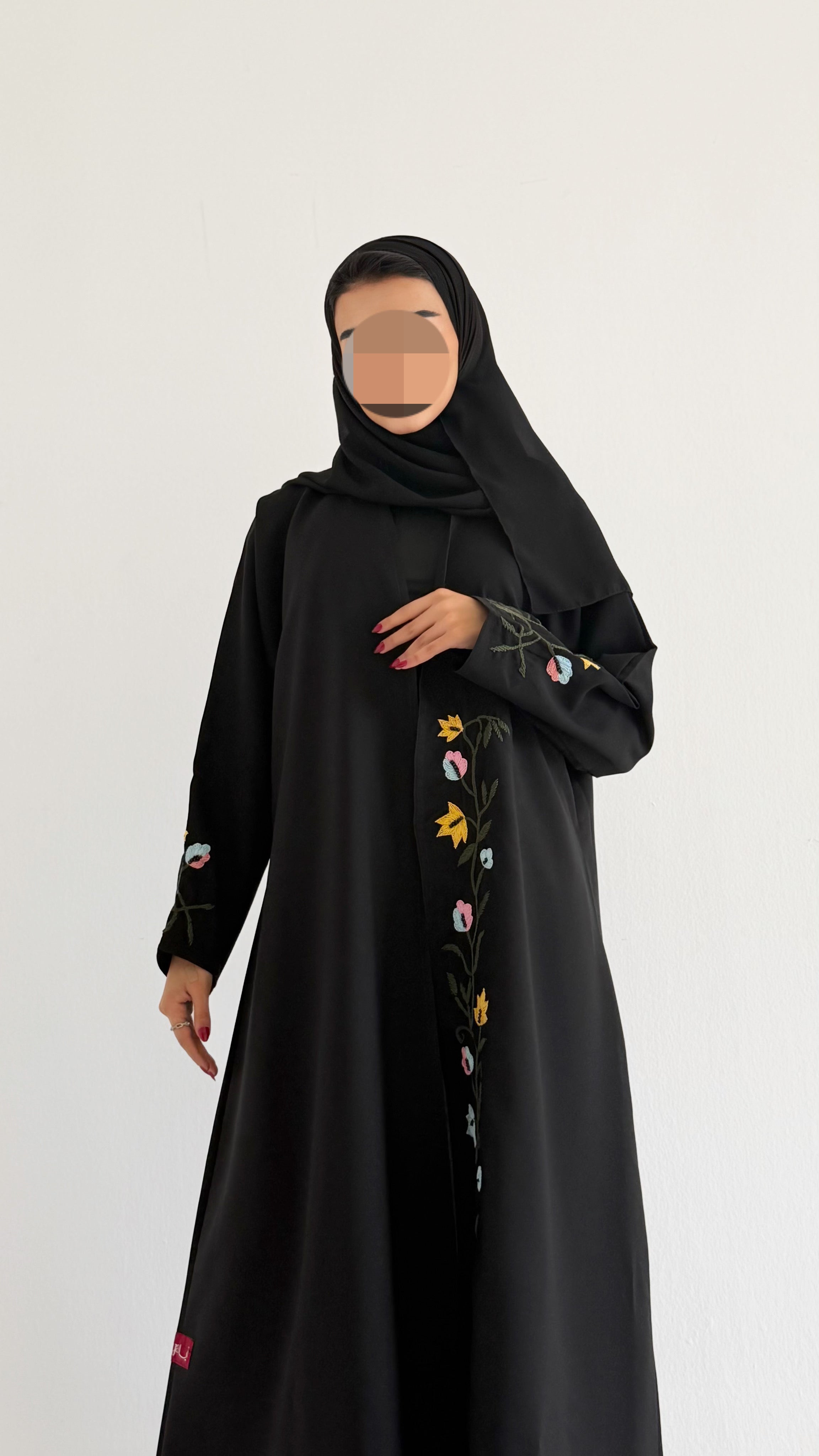 MWT638 - عبايه اسود تطريز وردات