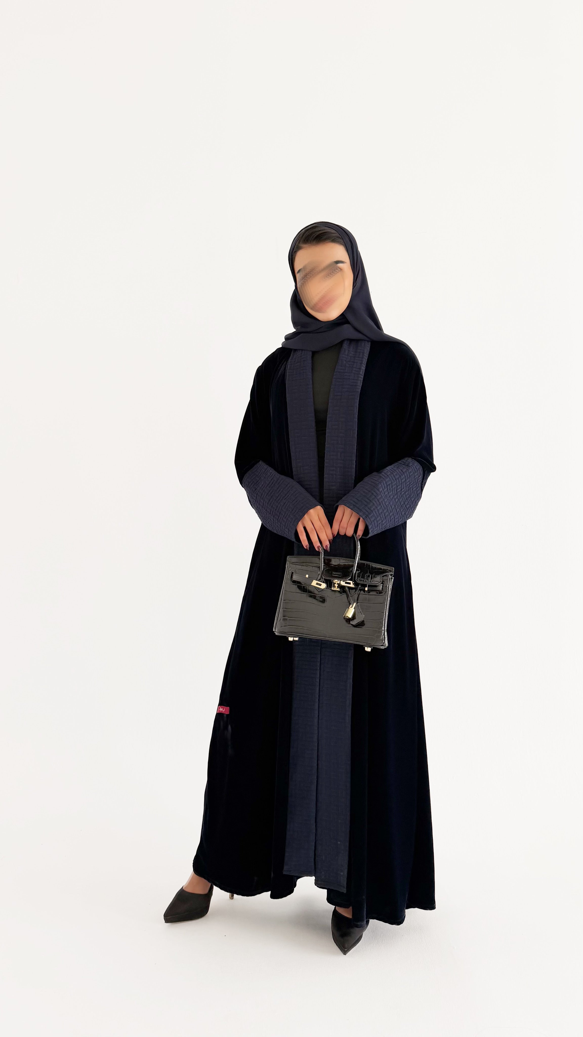 MW645 - Light Crepe Standing with Jacquard Half-Cloche