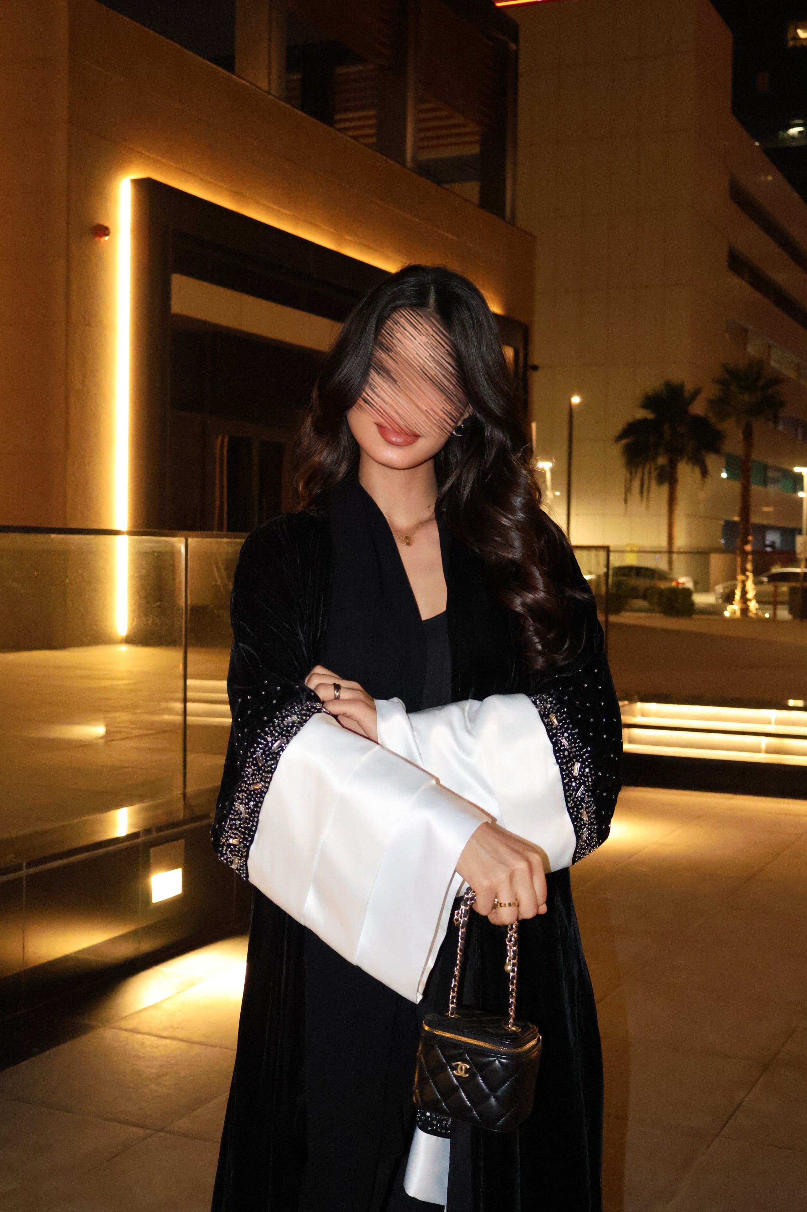 MW645 - Light Crepe Standing with Jacquard Half-Cloche