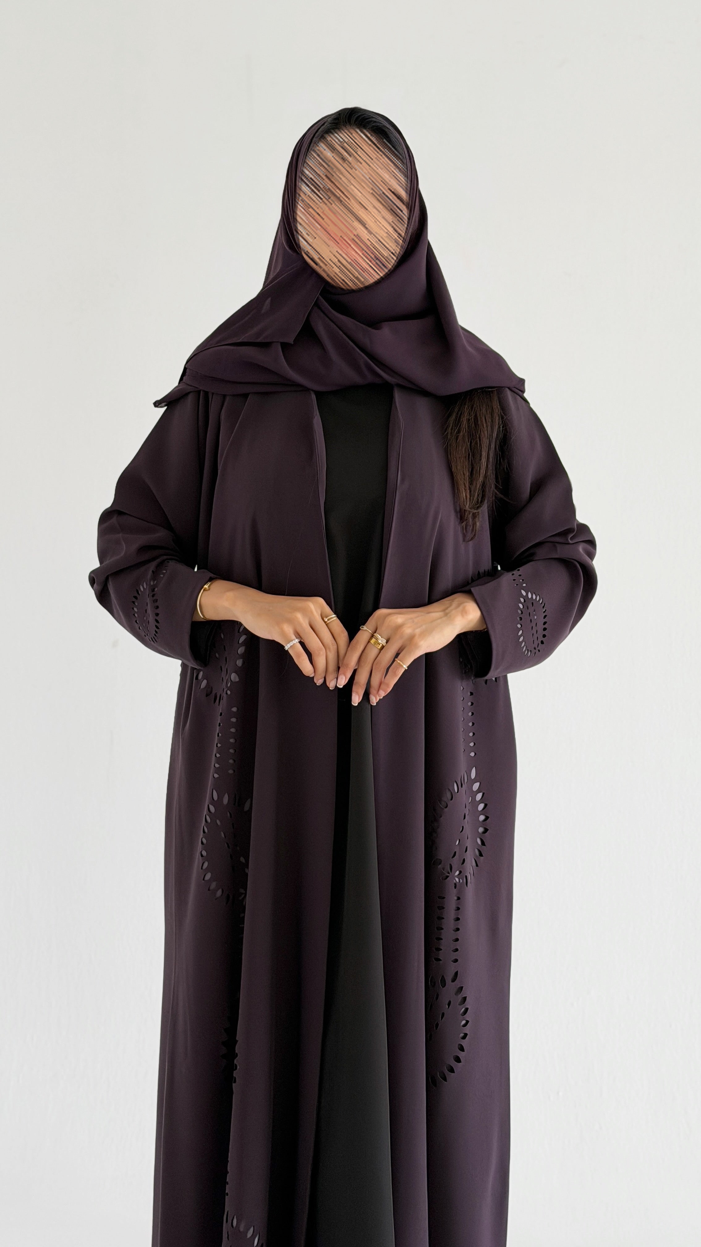 MWT1154 - عباية كريب مع اضافة تخريم صيفي على القماش - Aya