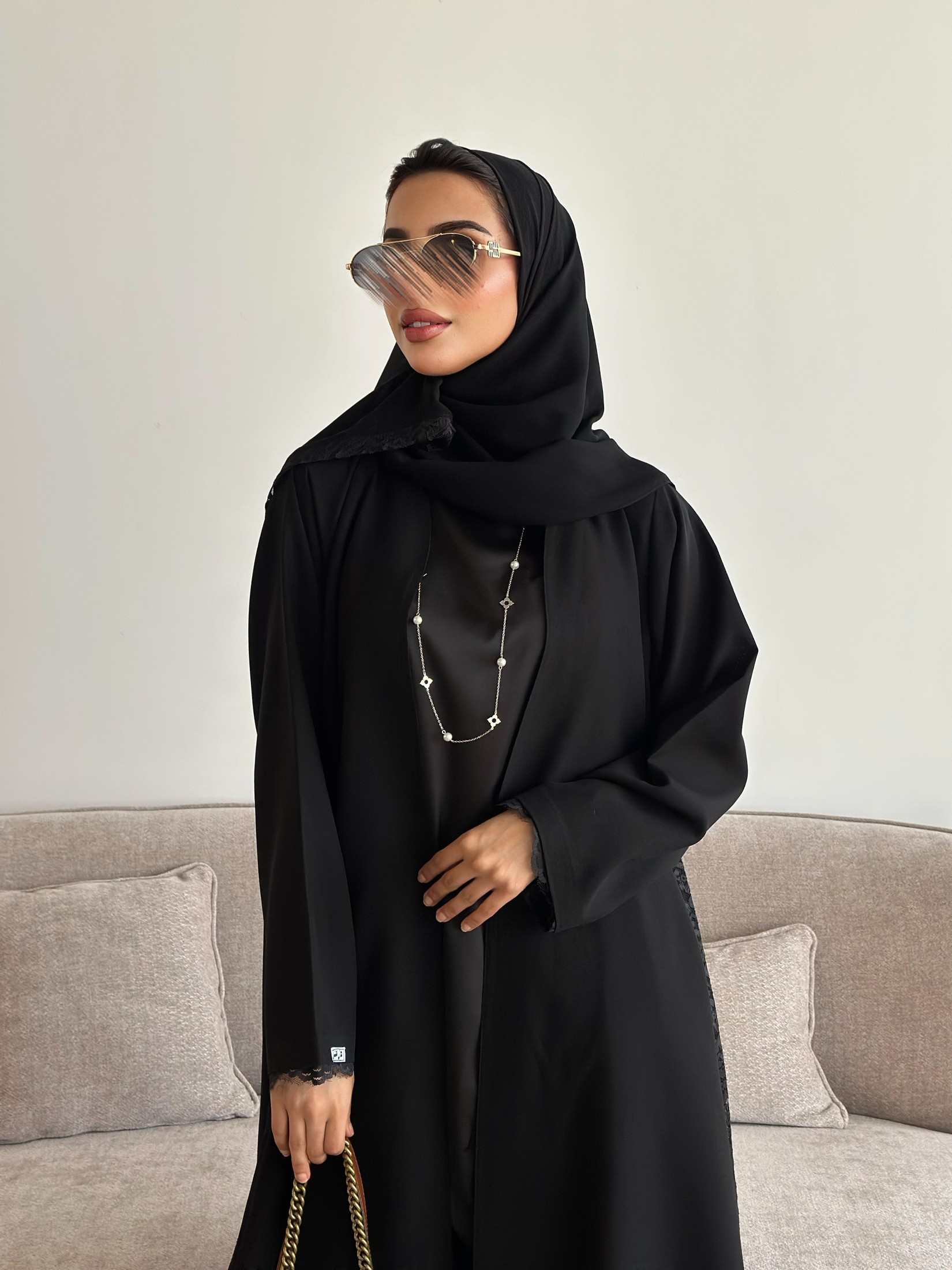 MWT4305 - عباية ليمار سوداء بدانتيل كلوش كامل - Aya