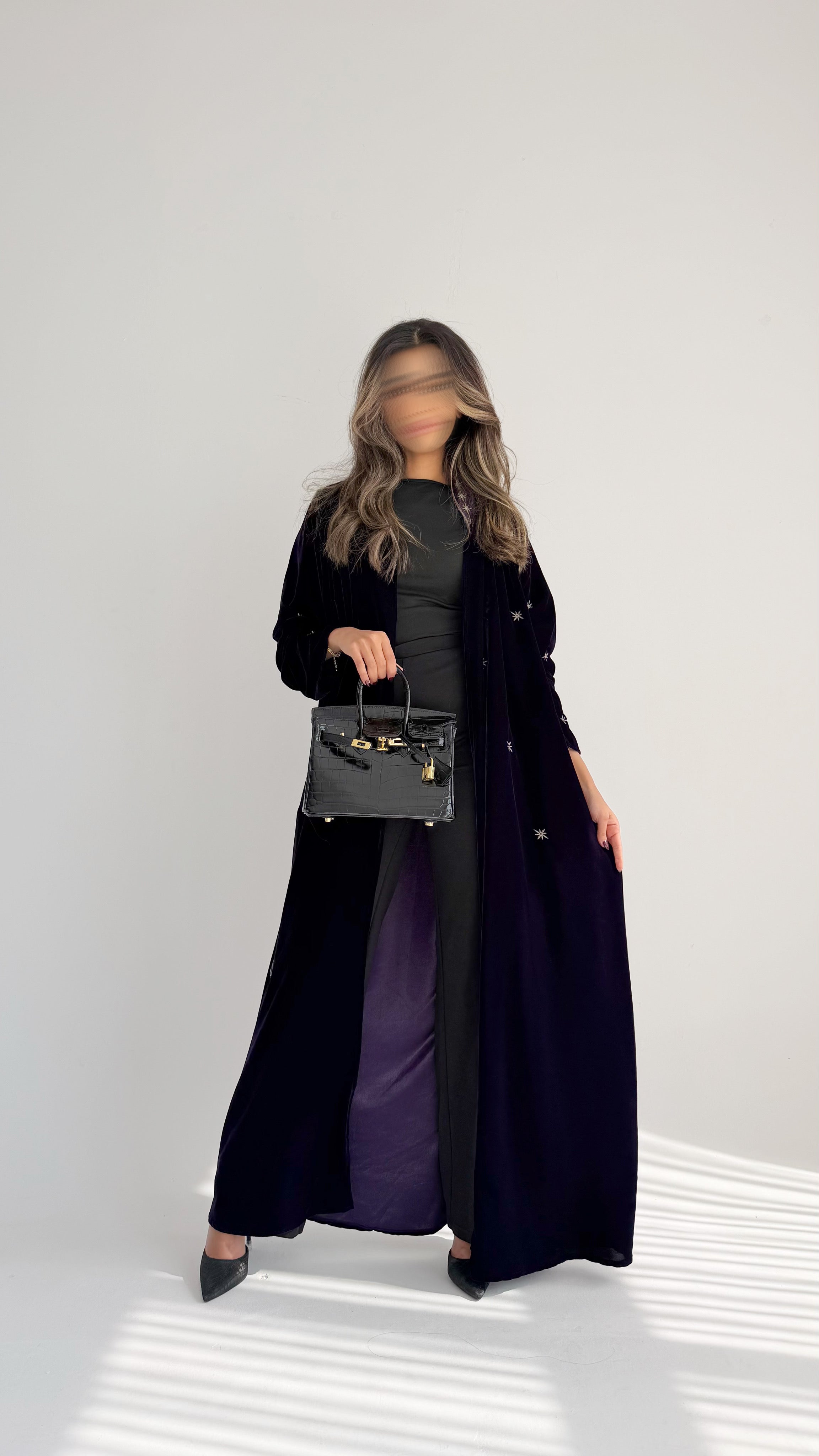 MW645 - Light Crepe Standing with Jacquard Half-Cloche