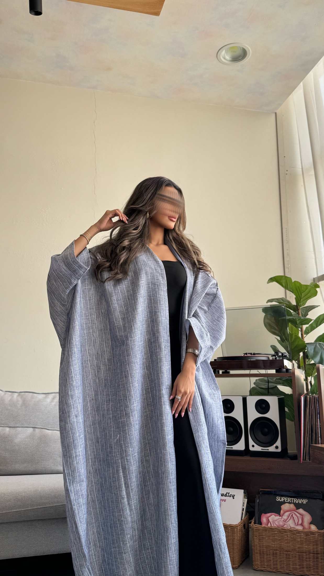 MW1524 - عباية لنن زرقاء بشت | Blue Linen Bisht Abaya - Aya
