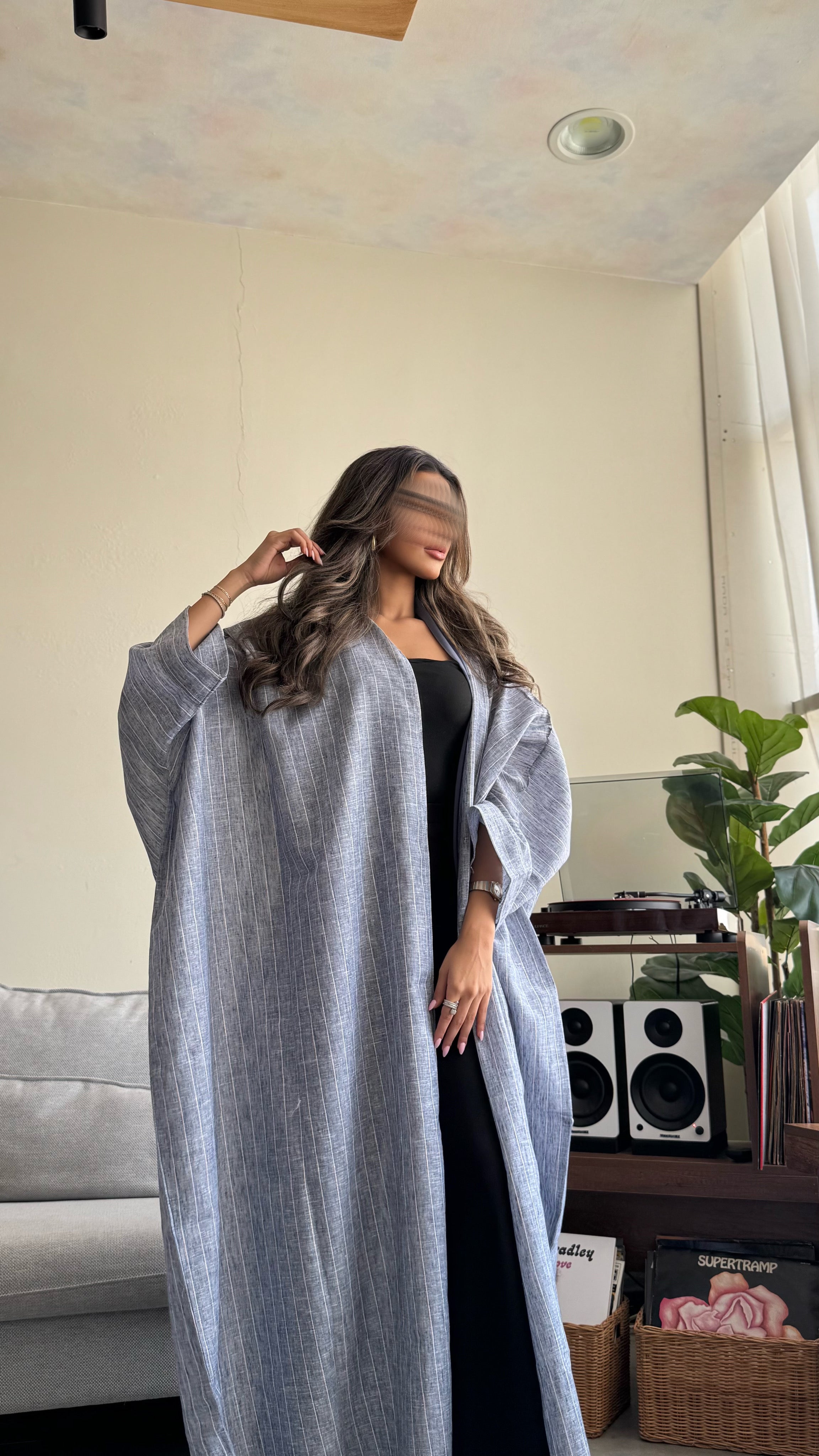 MW1524 - عباية لنن زرقاء بشت | Blue Linen Bisht Abaya - Aya