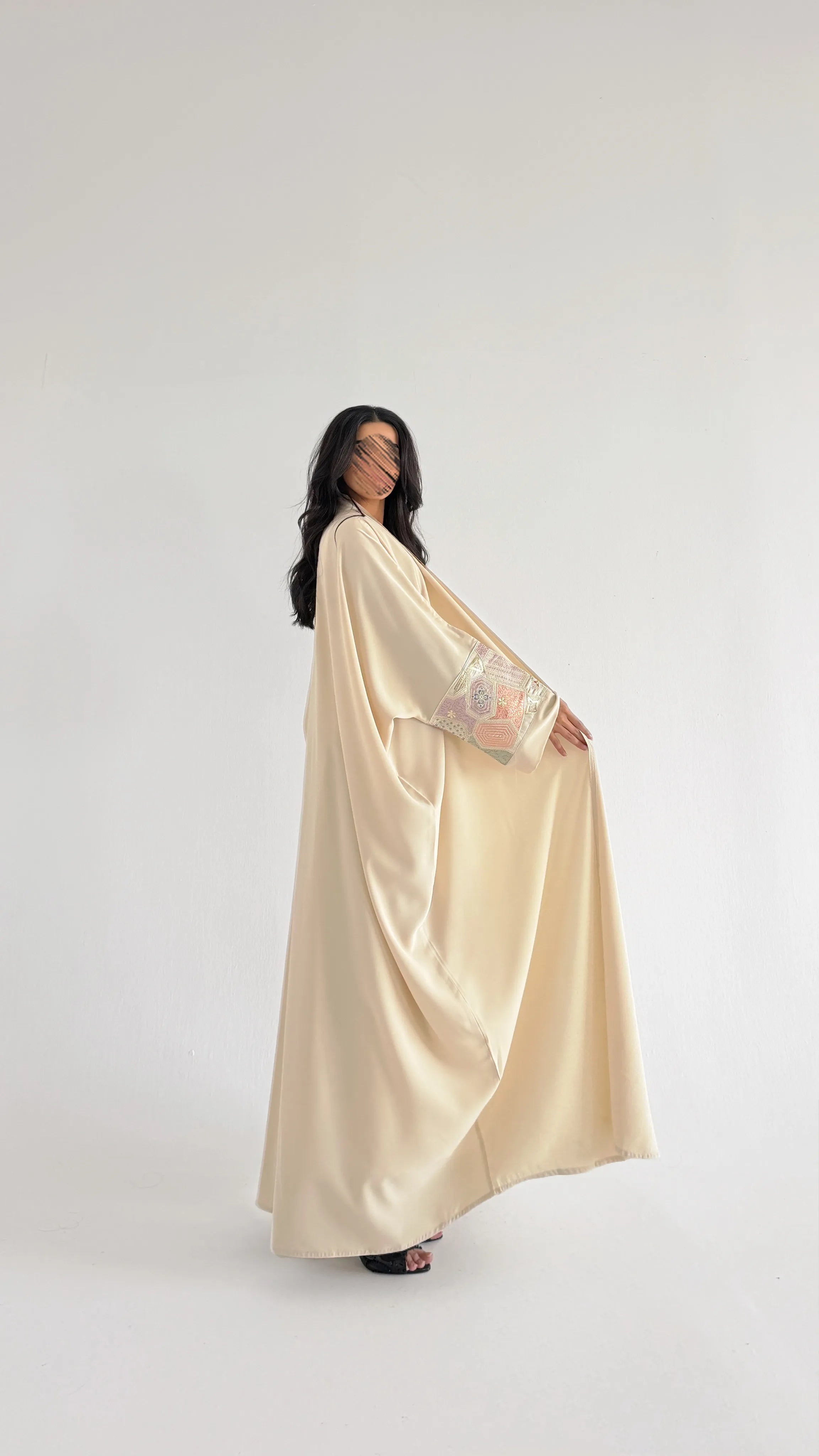 MWT5236 - قماش بيج ناعم يومي مع تدخيلات كلفة - Aya