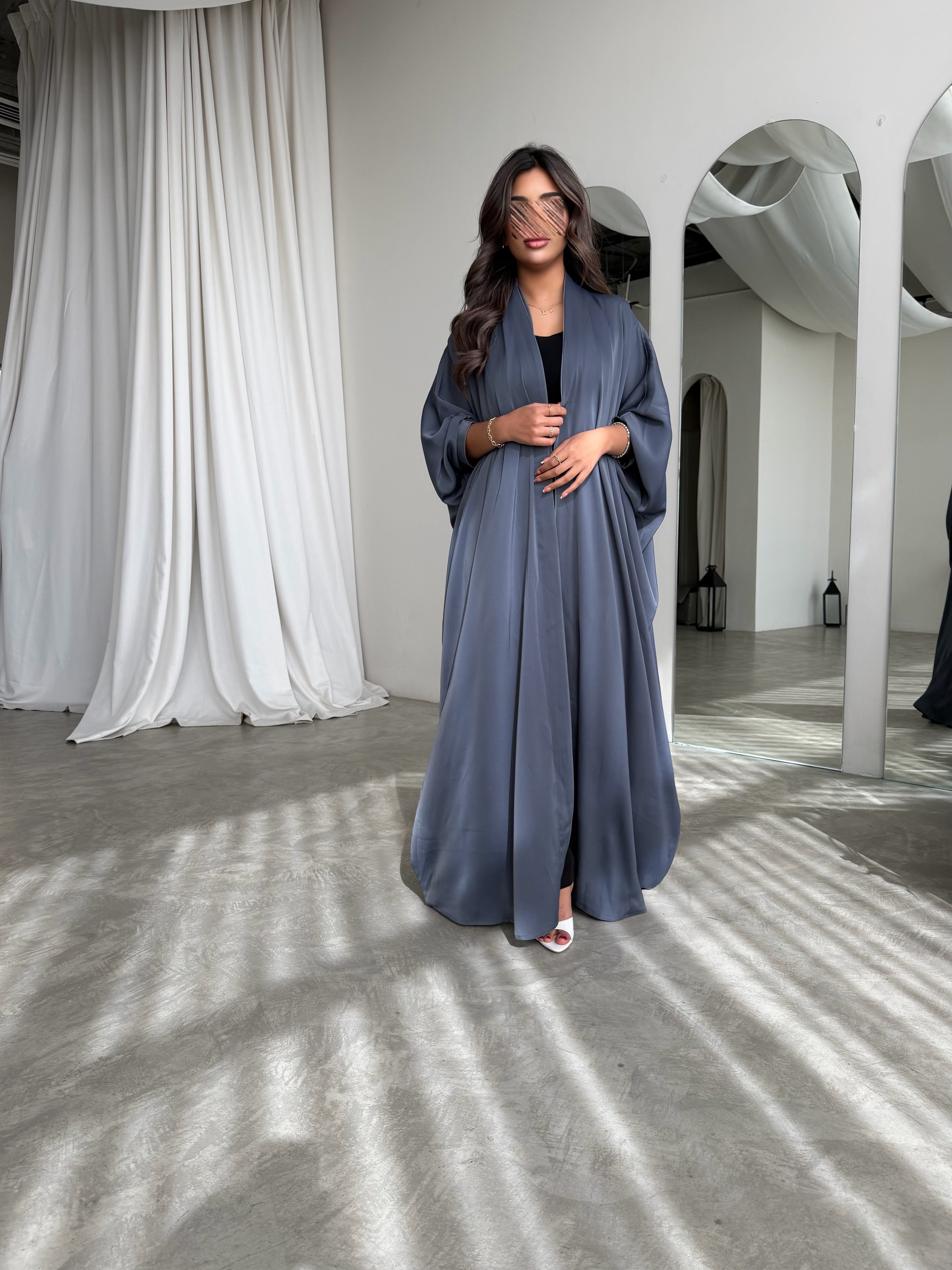 MWT776 - عباية كريب رمادي - Aya