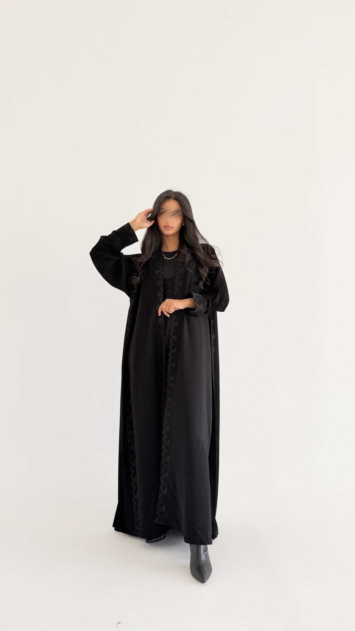 MW1813 - عباية السراميك الملكية بتفاصيل مطرزة - Aya