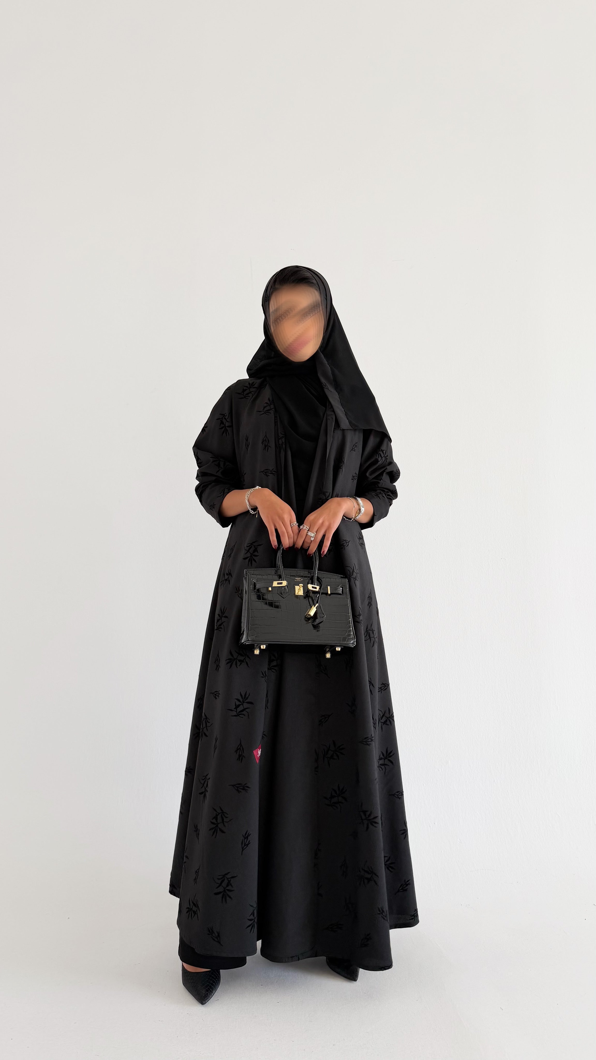 MWT701 -  Black abaya with black floral embroidery |  عباية سودا بتطريز مورد - Aya