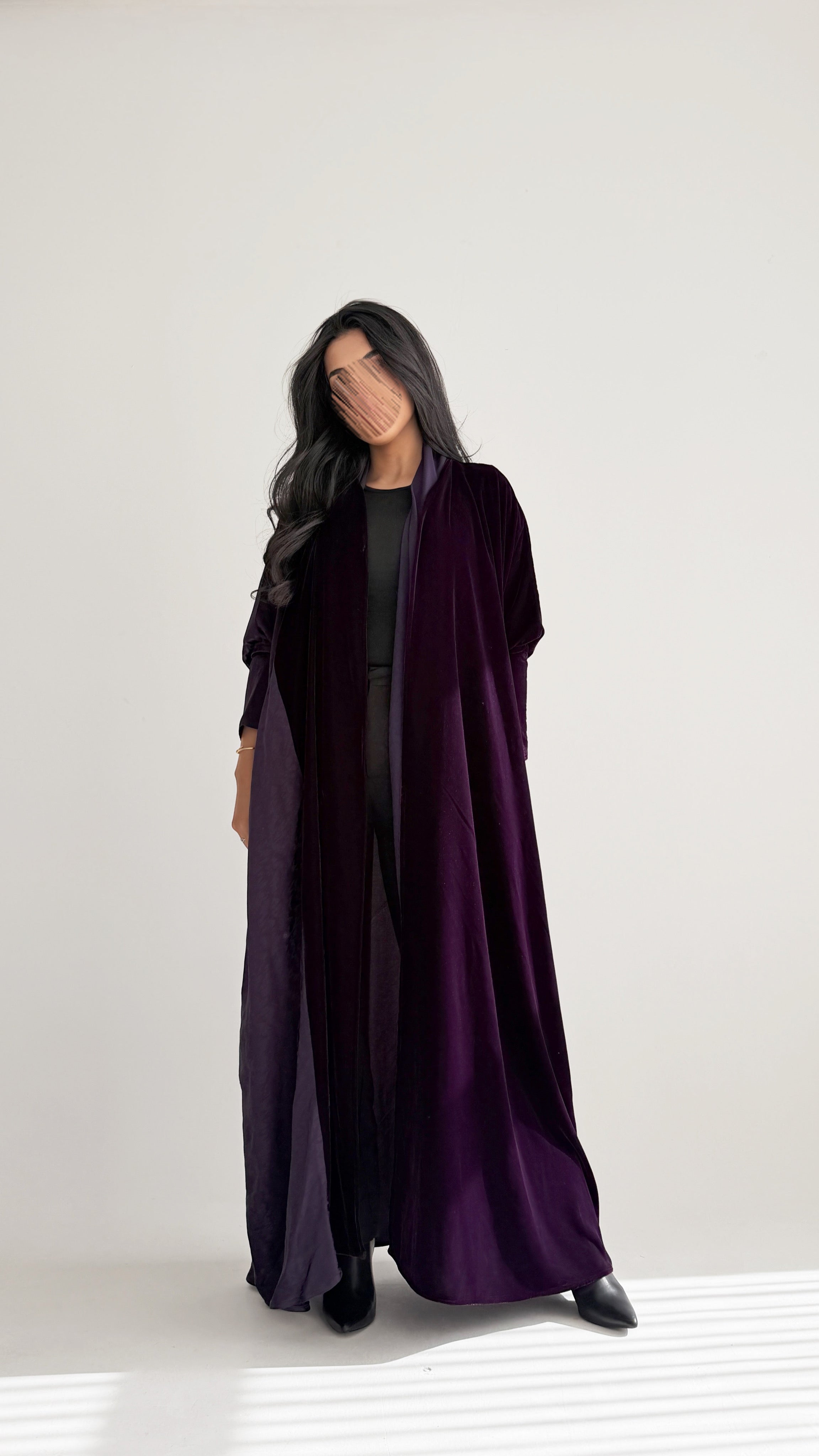 MWT761 - عباية مخمل مع جاكار حرير - Aya