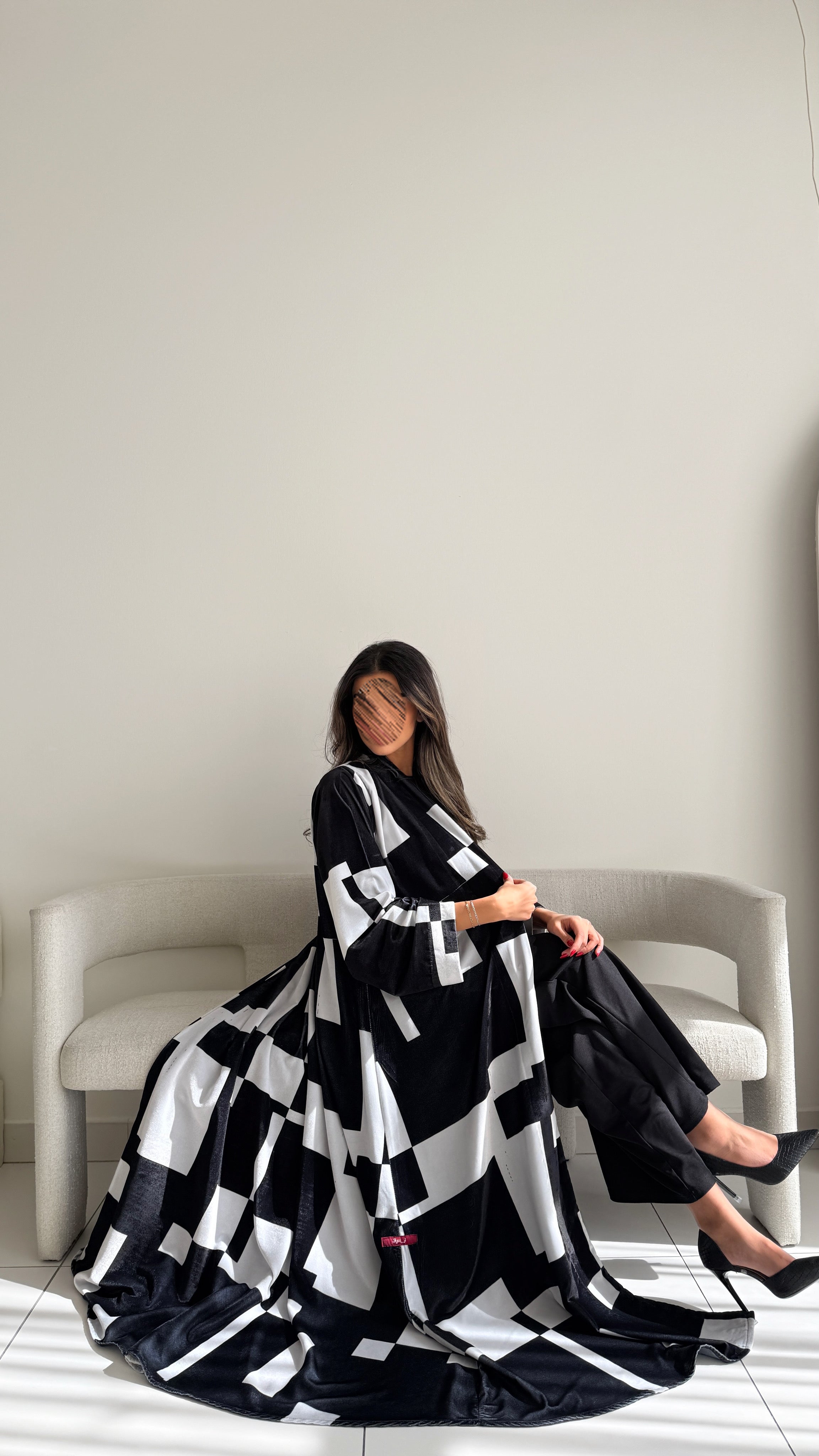 MWT755 - عباية مخمل برينت - Aya