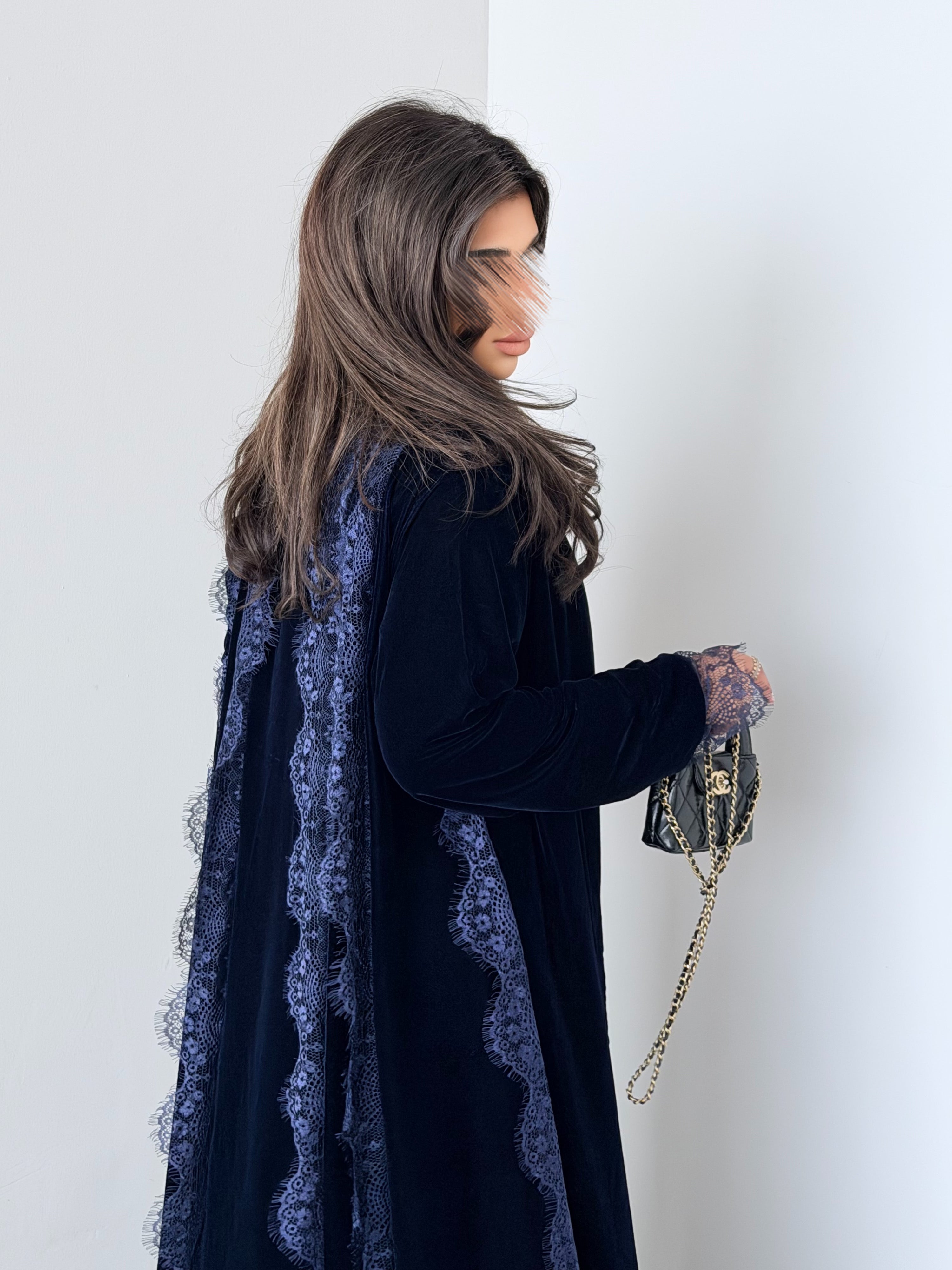 MW645 - Light Crepe Standing with Jacquard Half-Cloche