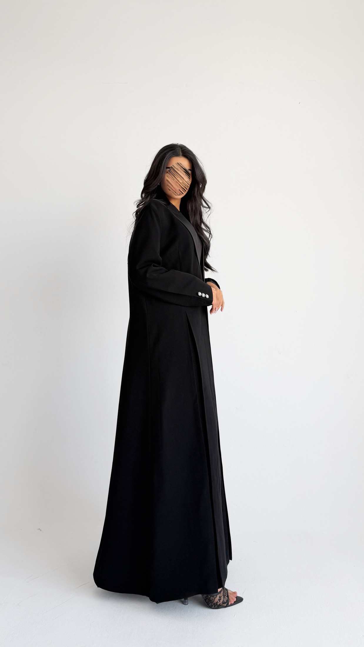 MWT1190 - عباية بليزر بتدخيلة ساتان - Aya