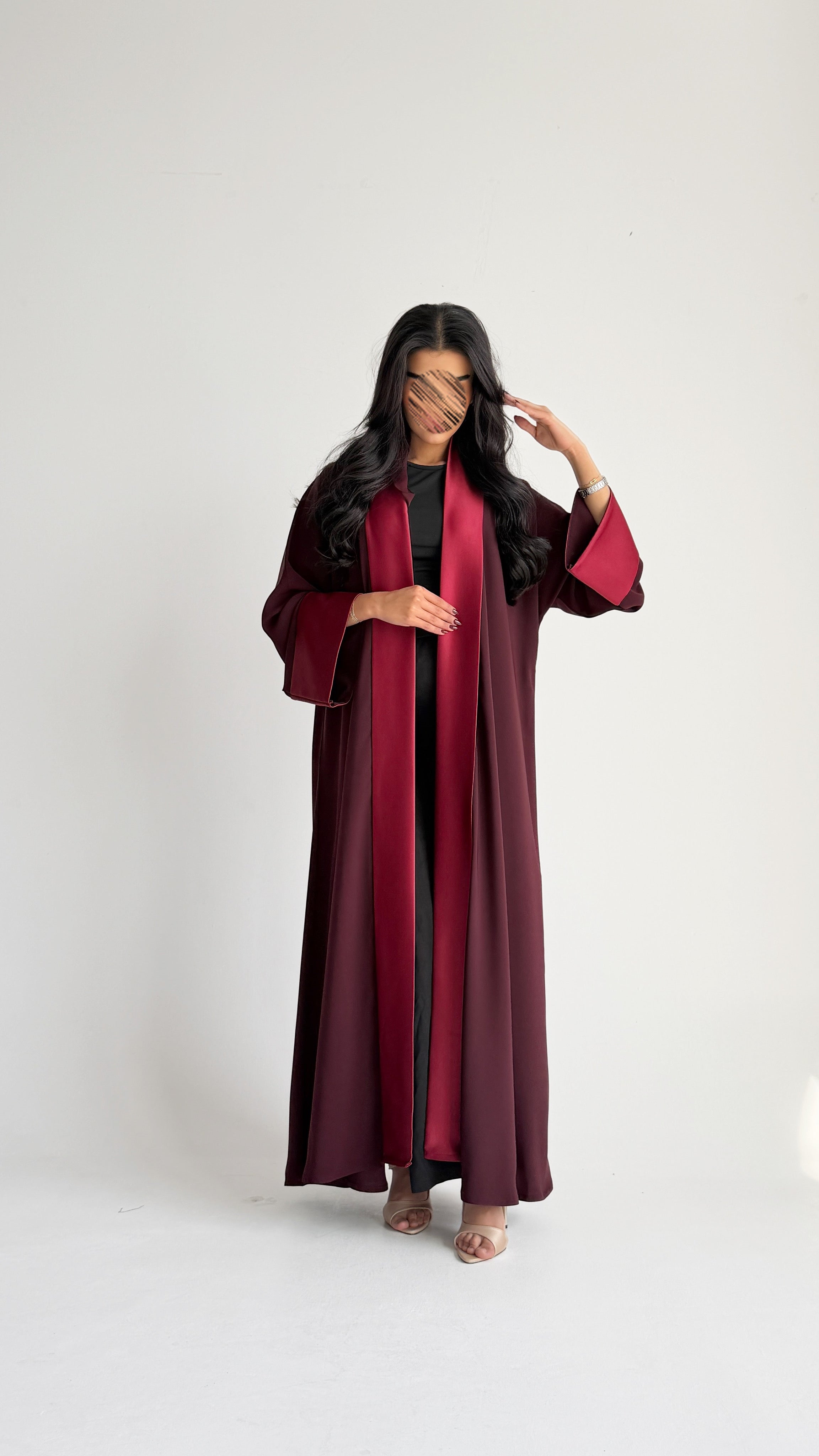 MWT1100 - عباية عنابي  بتدخيله ساتان بالاكمام - Aya