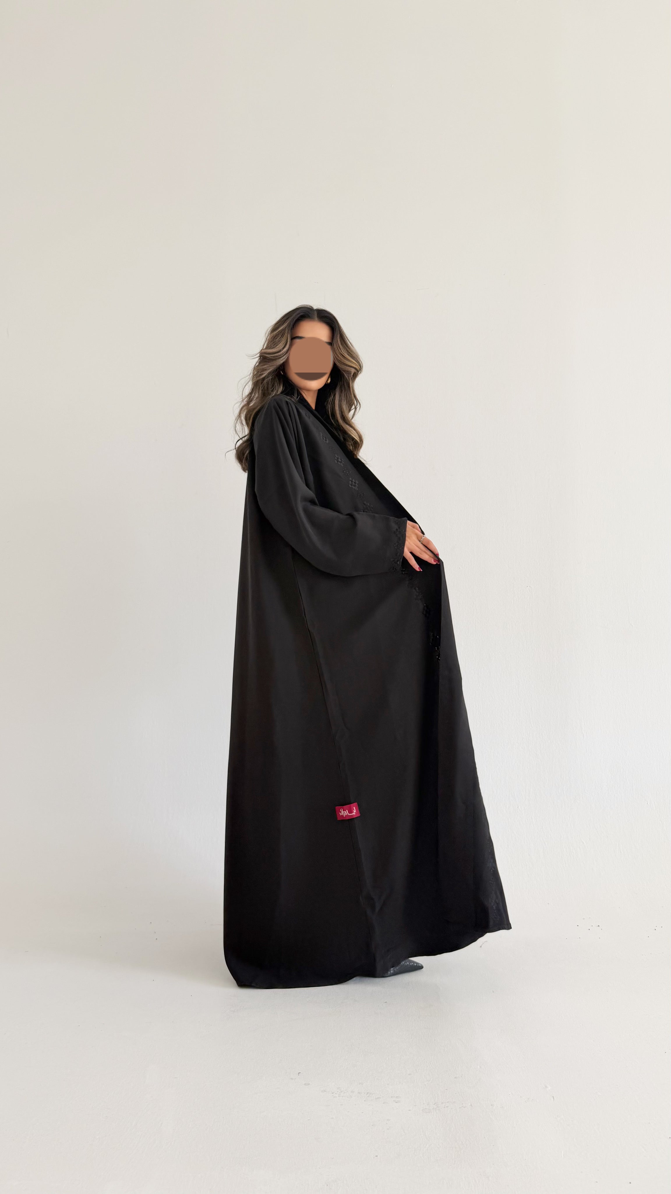 MWT656 - عباية تطريز كريب رصاصي