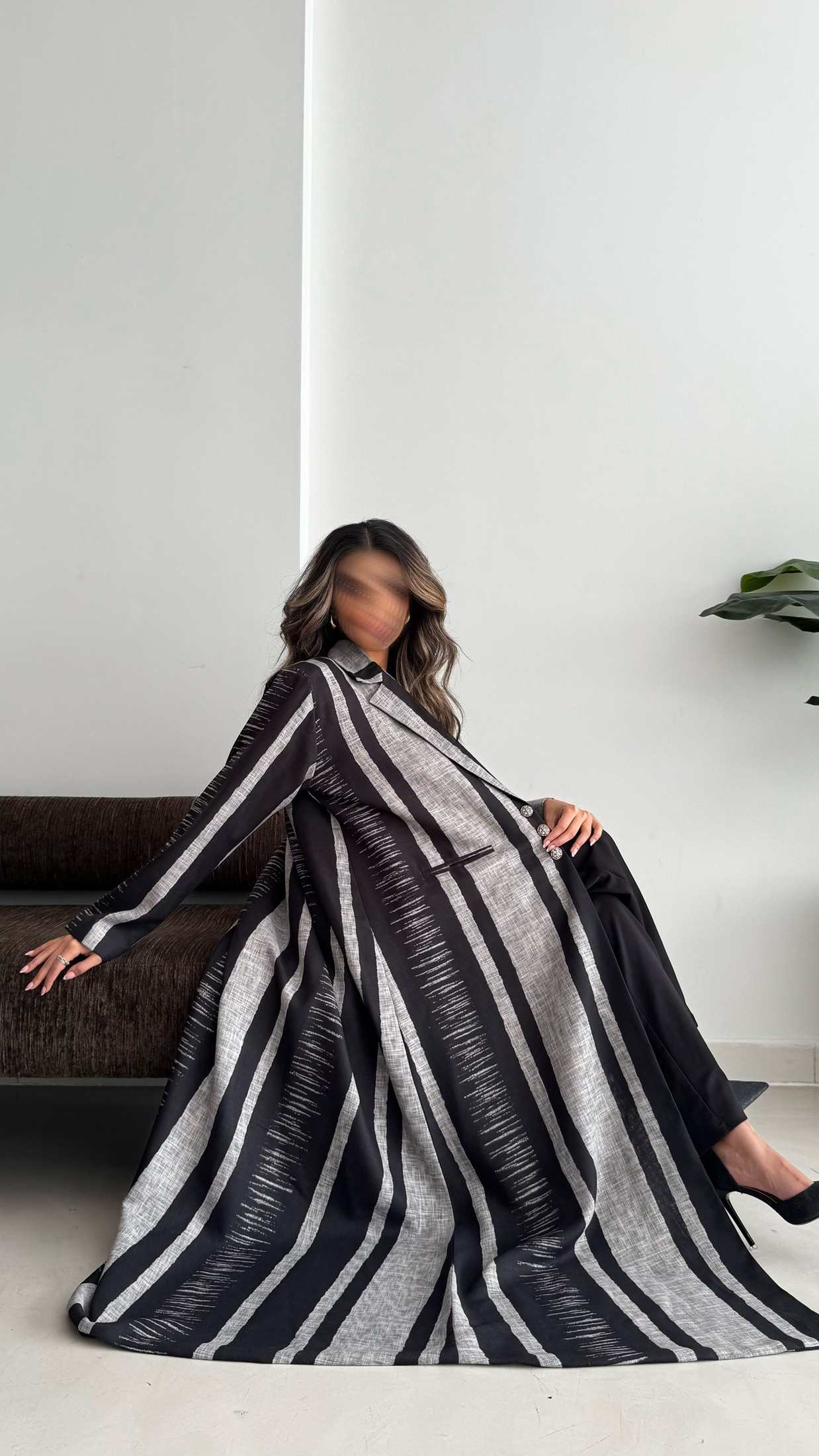 MWT831 - عباية بليزر طباعة | Printed Blazer Abaya - Aya