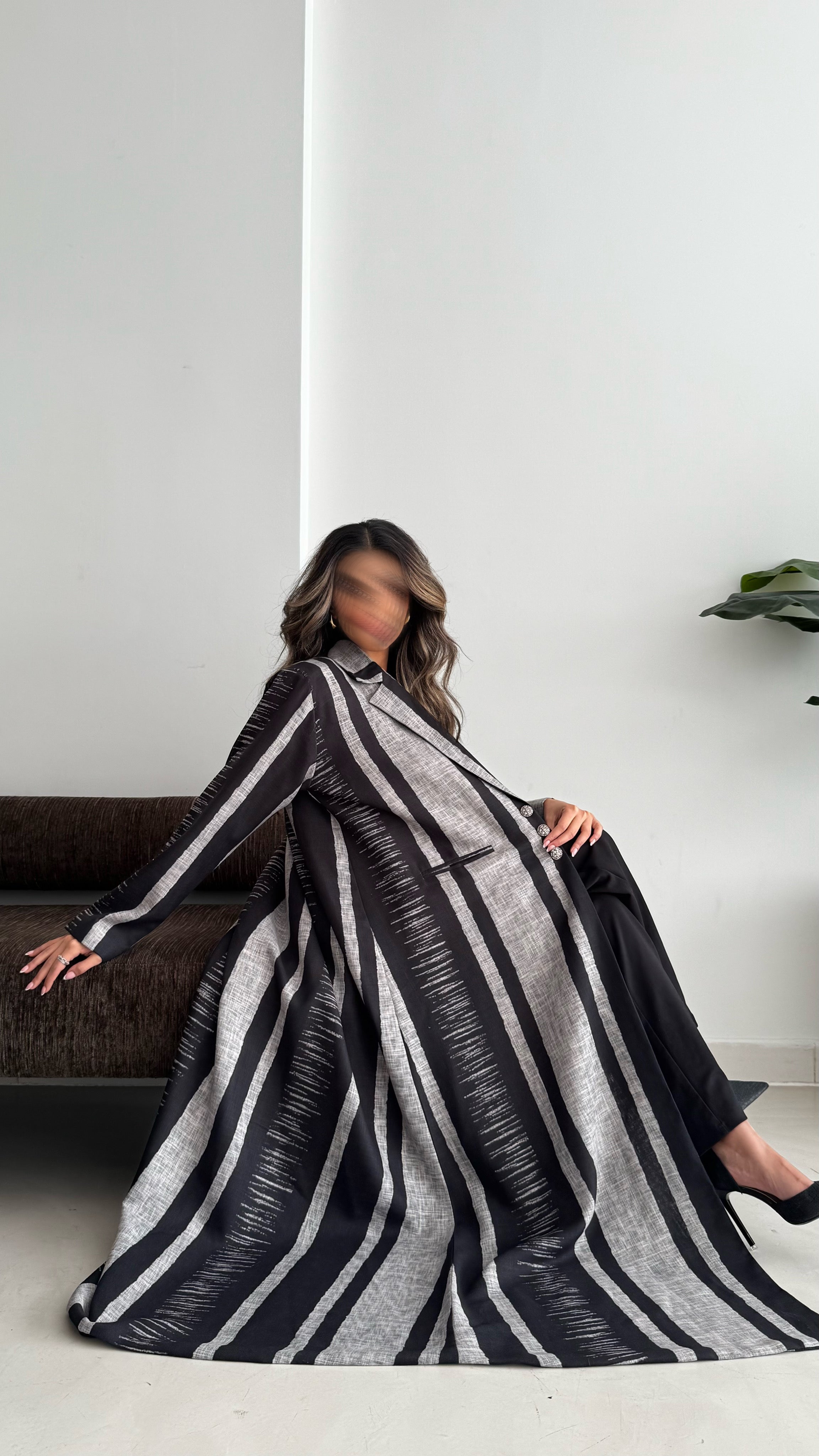 MWT831 - عباية بليزر طباعة | Printed Blazer Abaya - Aya