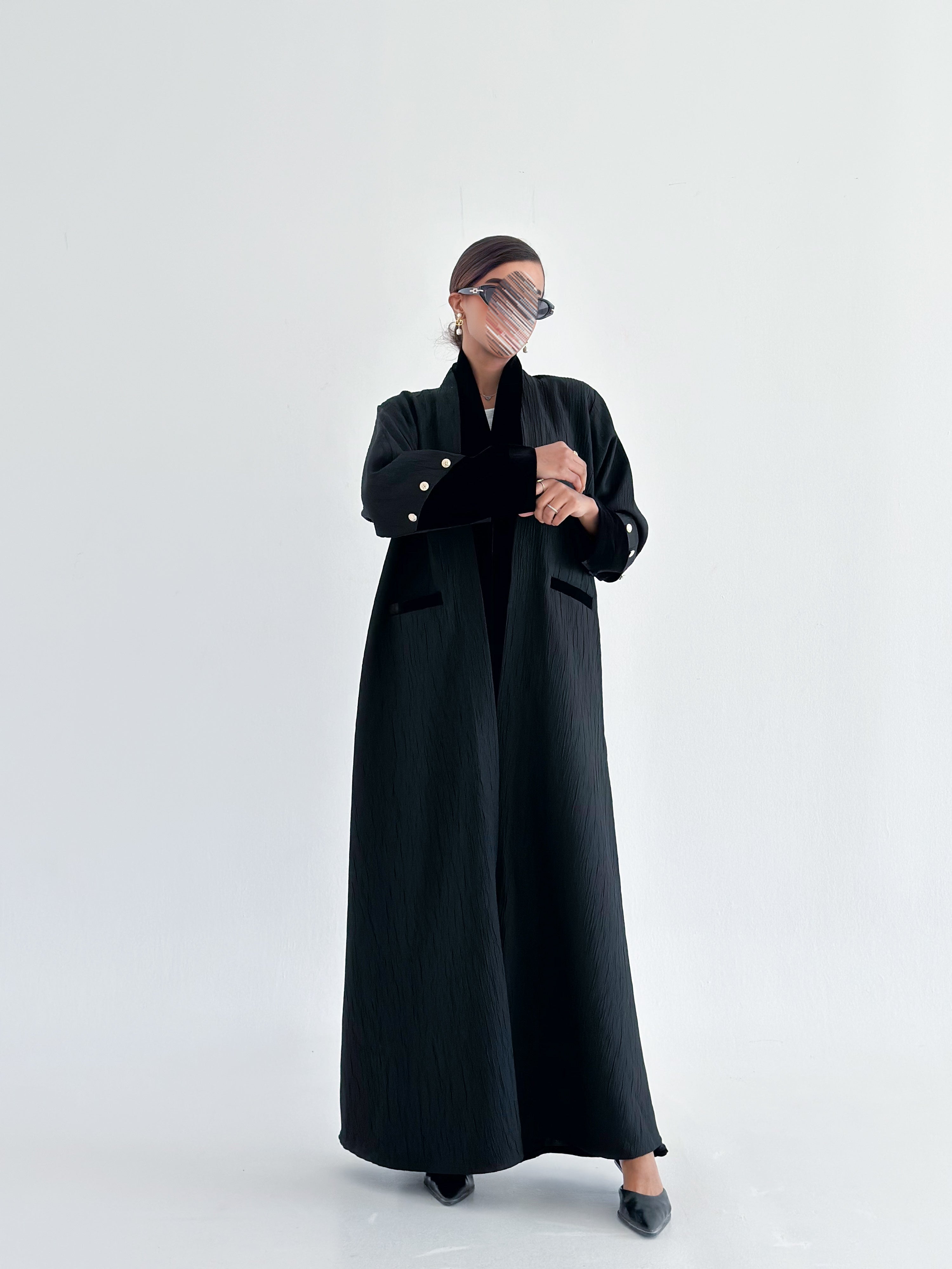 MWT572 - عباية جاكار مع أكمام مخمل بأزارير ذهبية - Aya