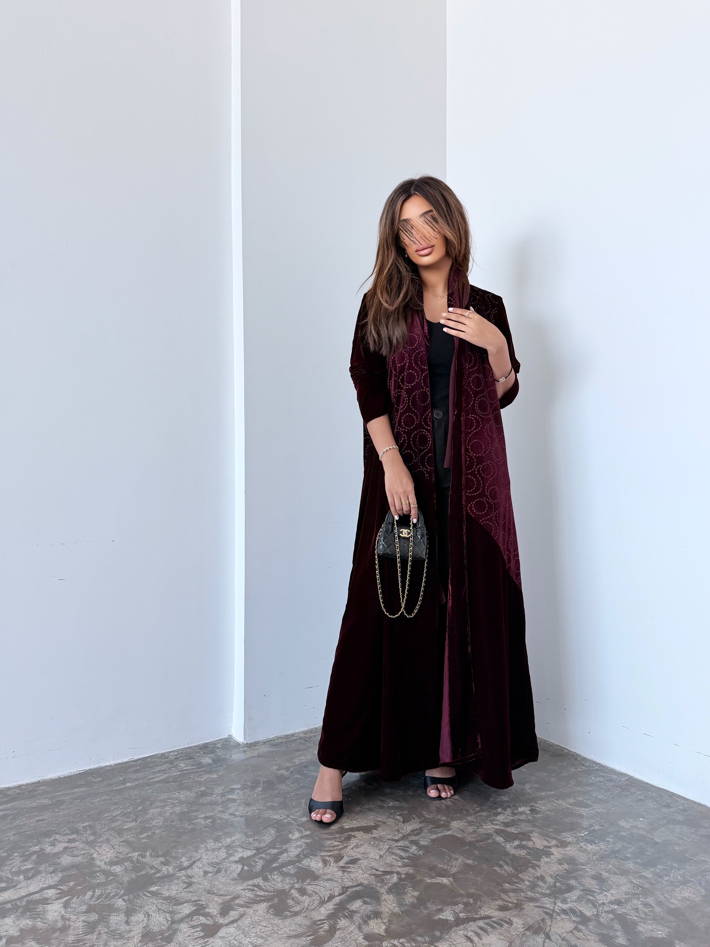 MW645 - Light Crepe Standing with Jacquard Half-Cloche