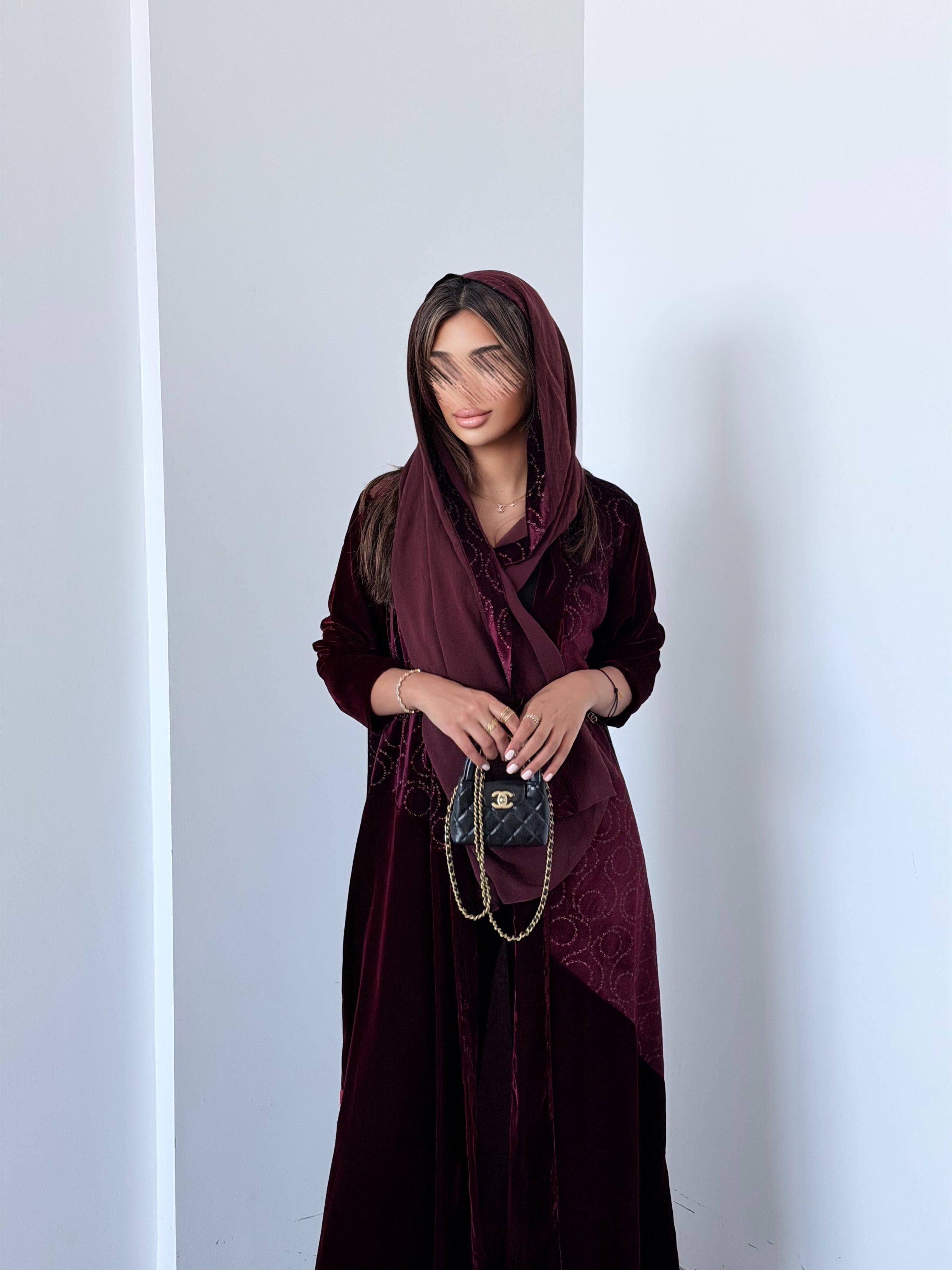 MW645 - Light Crepe Standing with Jacquard Half-Cloche