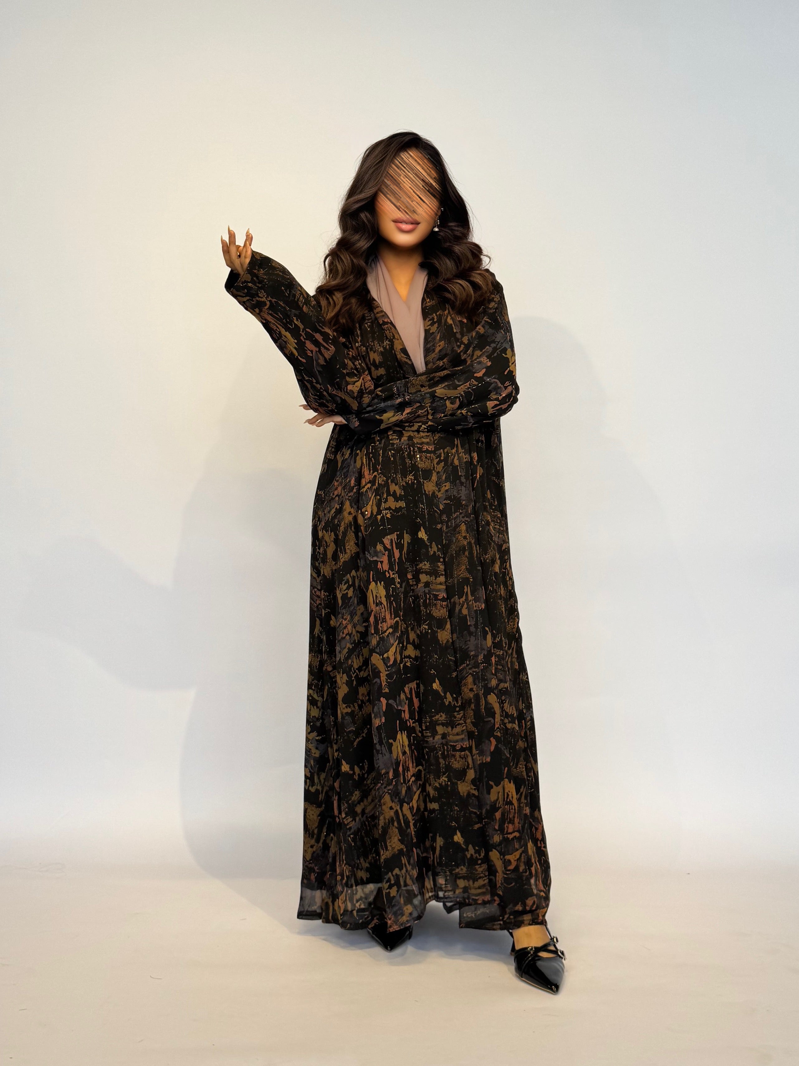 MW645 - Light Crepe Standing with Jacquard Half-Cloche