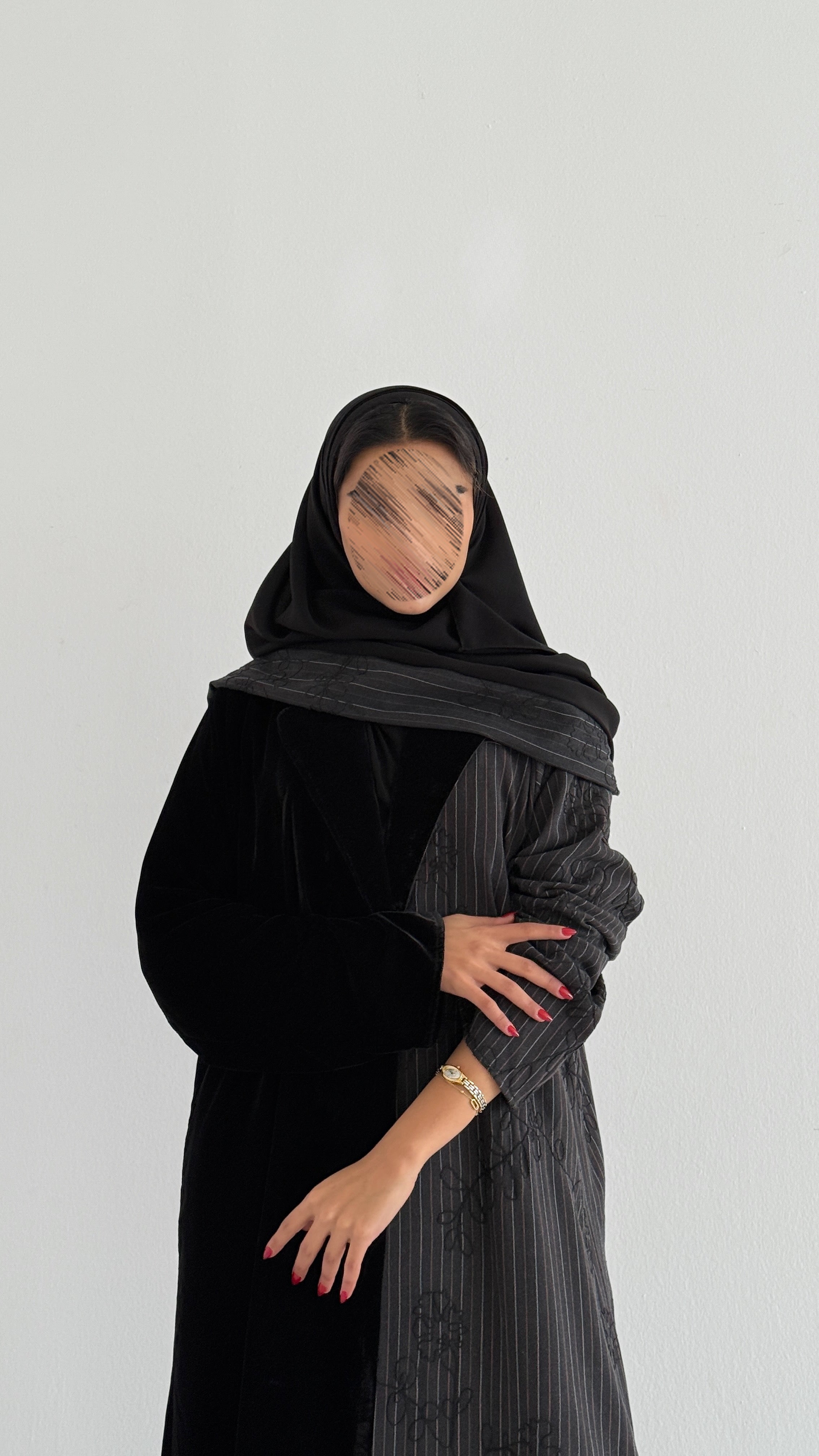 MW645 - Light Crepe Standing with Jacquard Half-Cloche