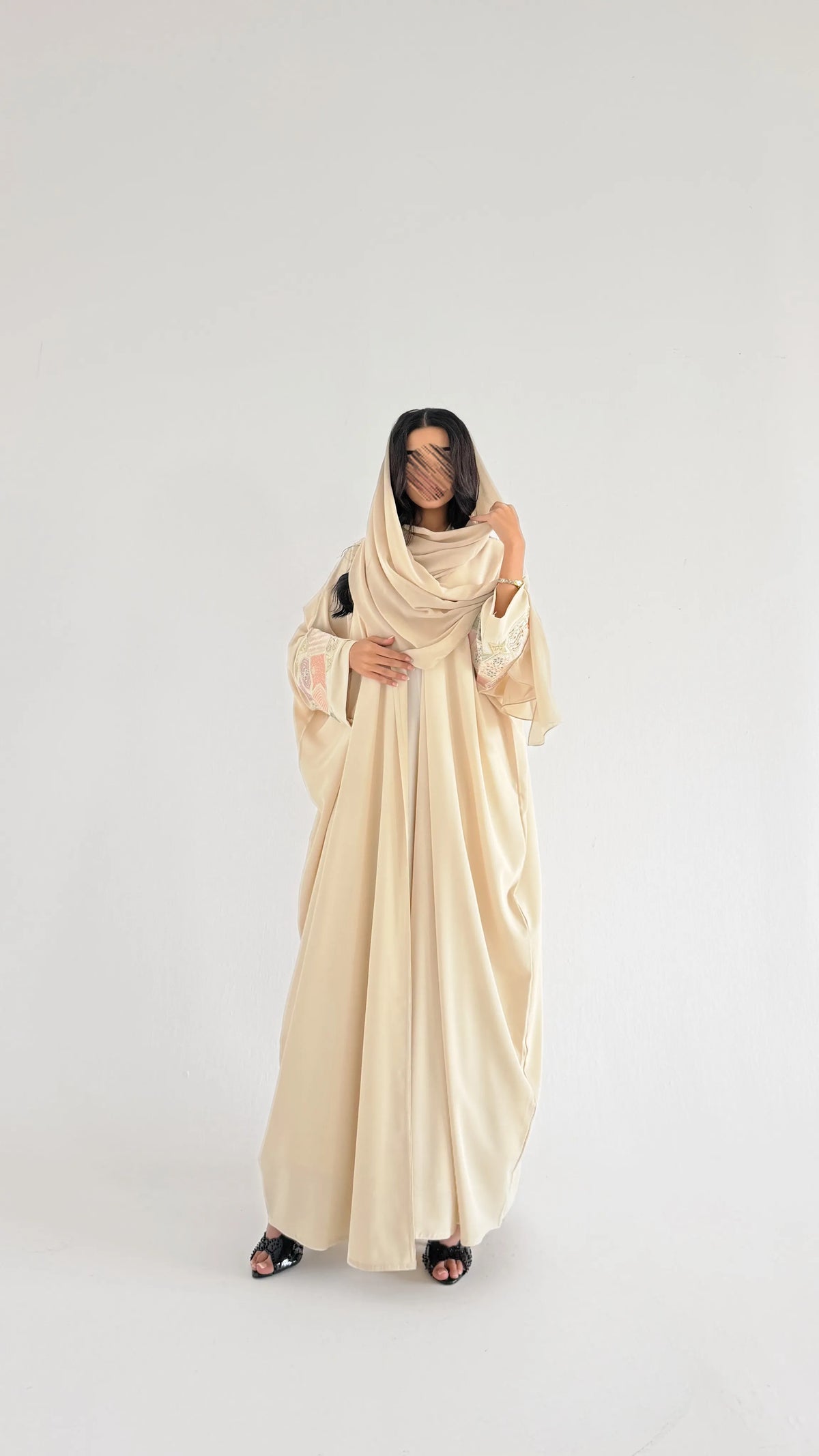 MWT5236 - قماش بيج ناعم يومي مع تدخيلات كلفة - Aya