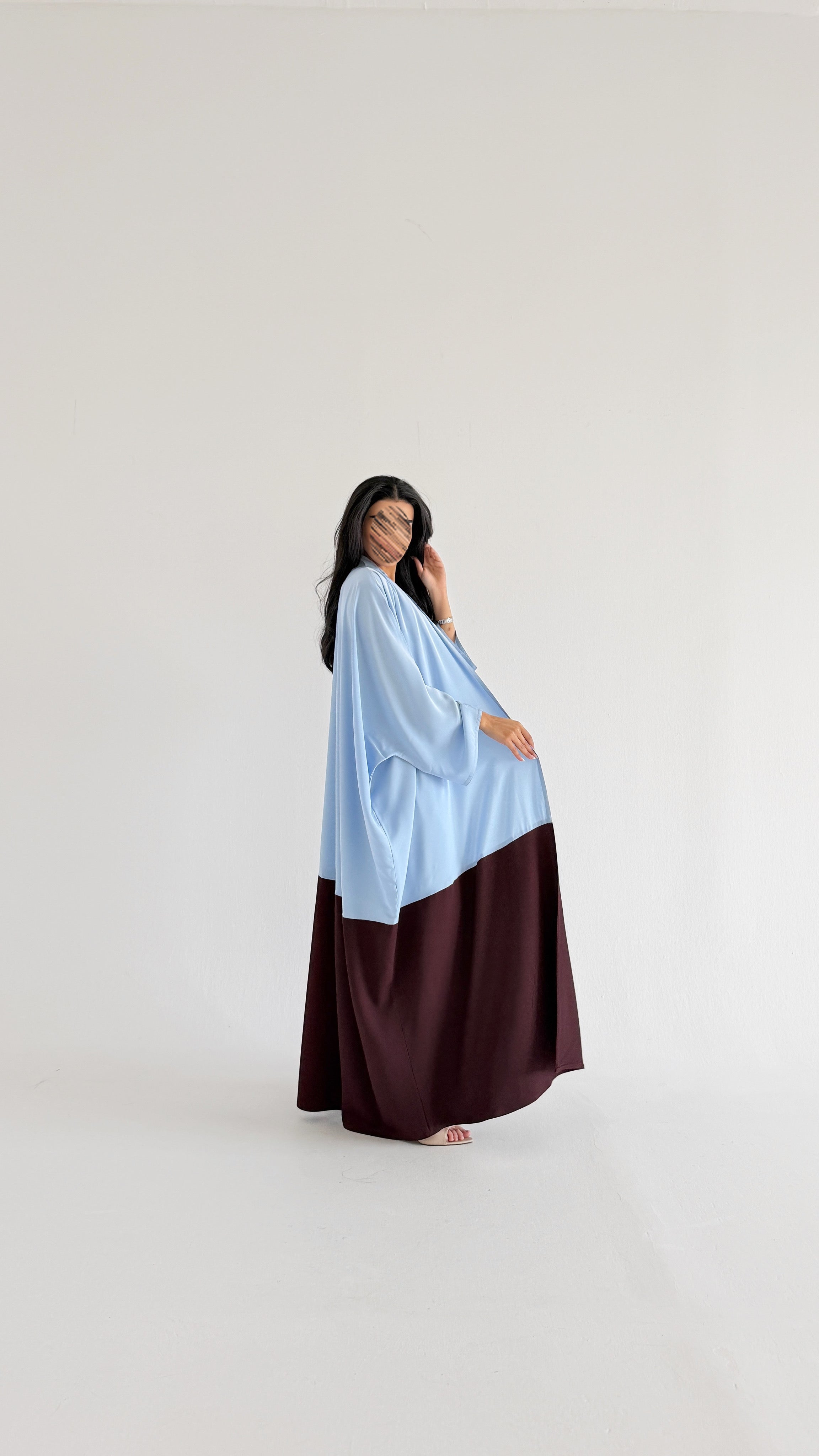 MW2165 - عبايه كريب مع اضافه لونين راقي وحصري - Aya