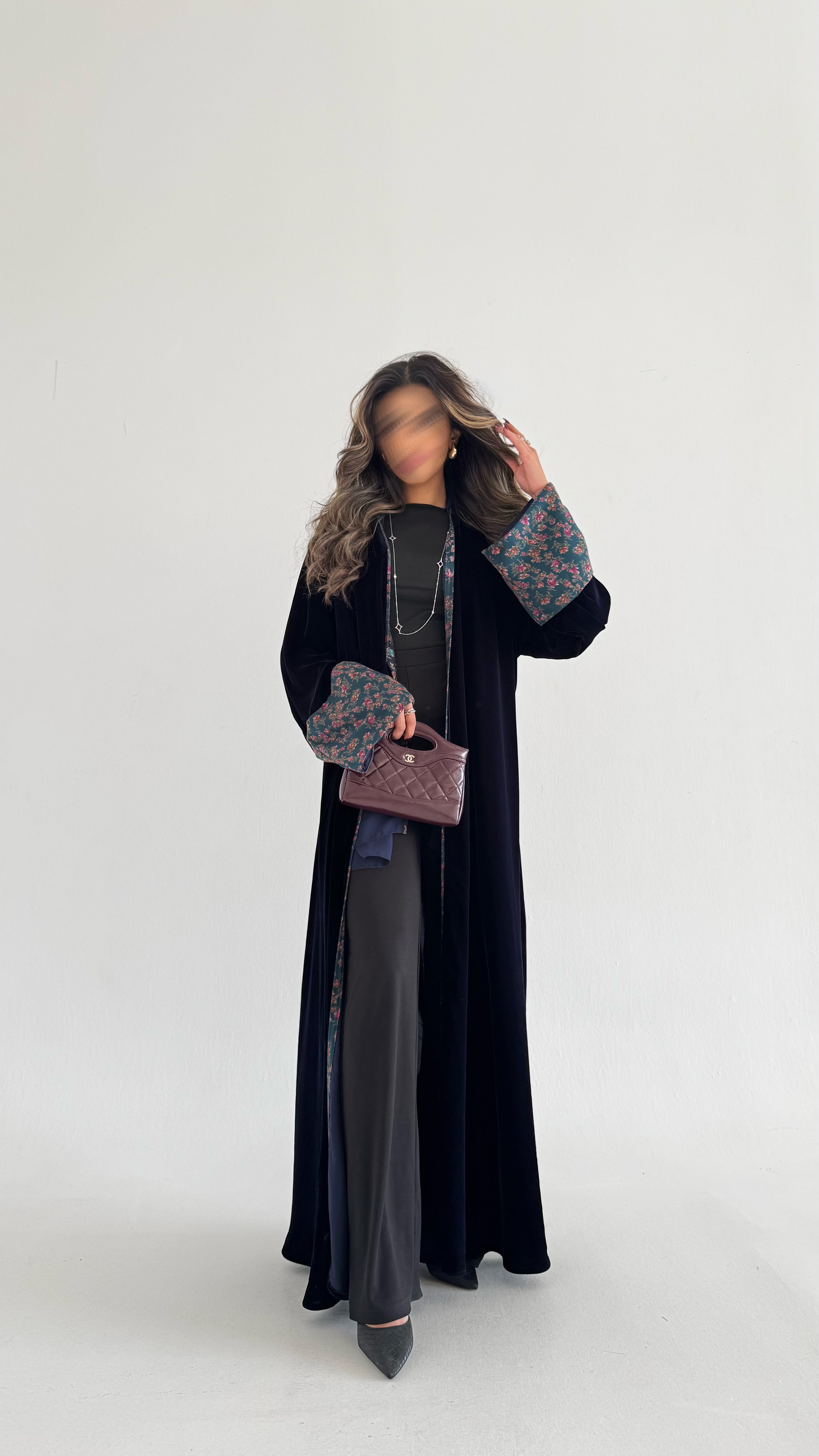 MWT706 - عباية مخمل مع تدخيلة كشميري تركواز| Velvet abaya with Turquoise Kashmiri - Aya