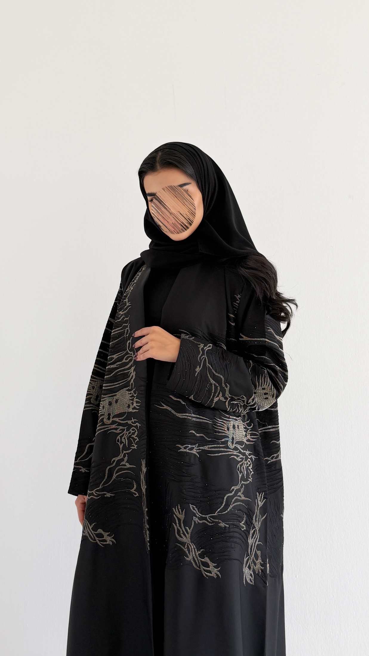 MWT1094 - عبايه اسود بتطريز واضافه لمعه - Aya