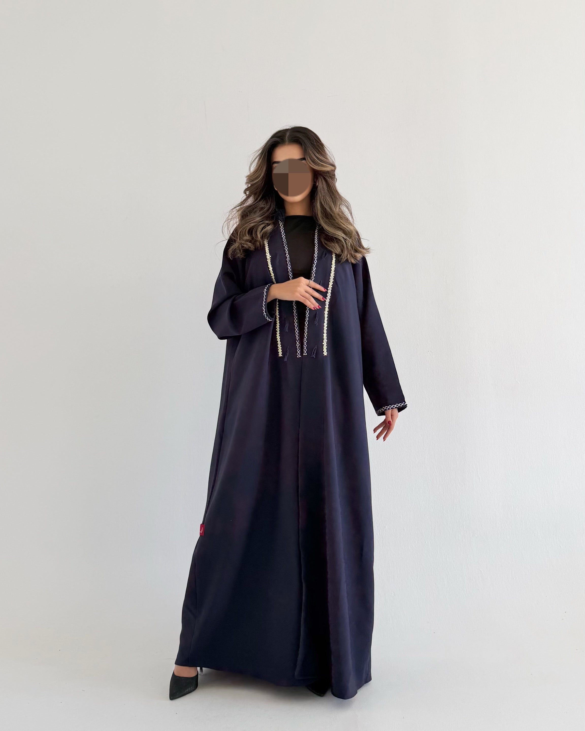 MW645 - Light Crepe Standing with Jacquard Half-Cloche