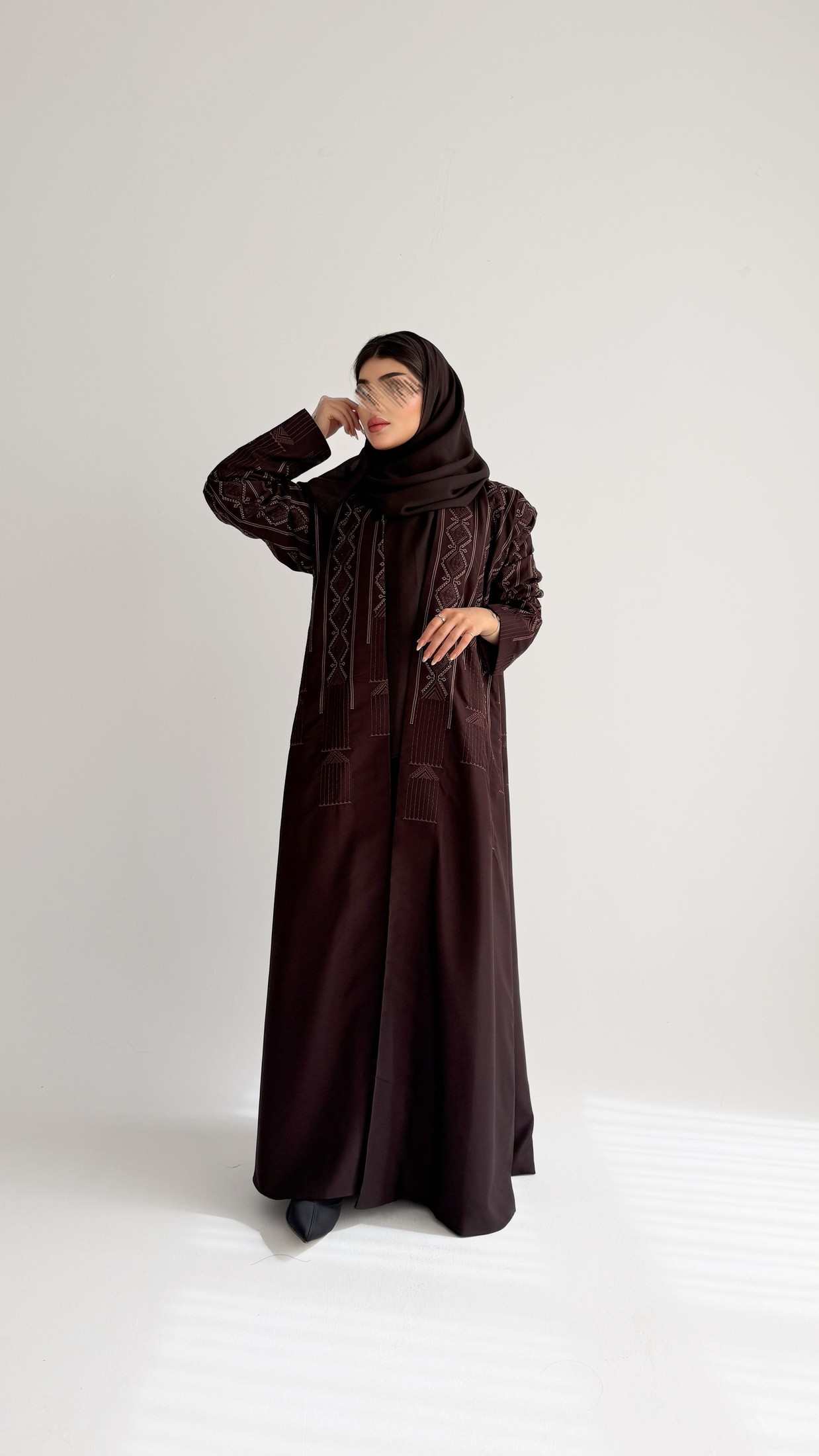 MWT1040 - عباية بني بتطريز - Aya