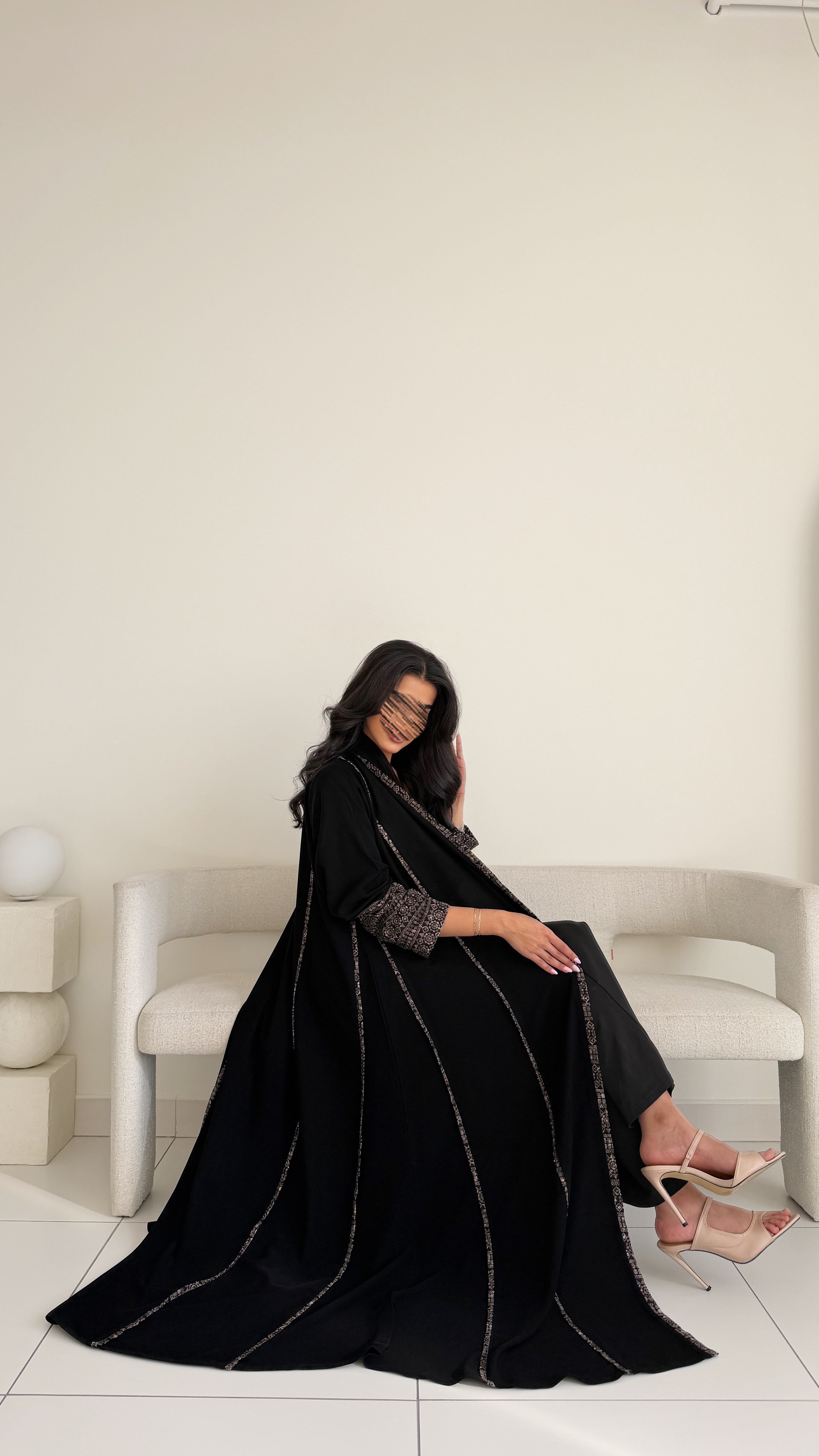 MWT796 - عبايه كريب مع تطريز - Aya