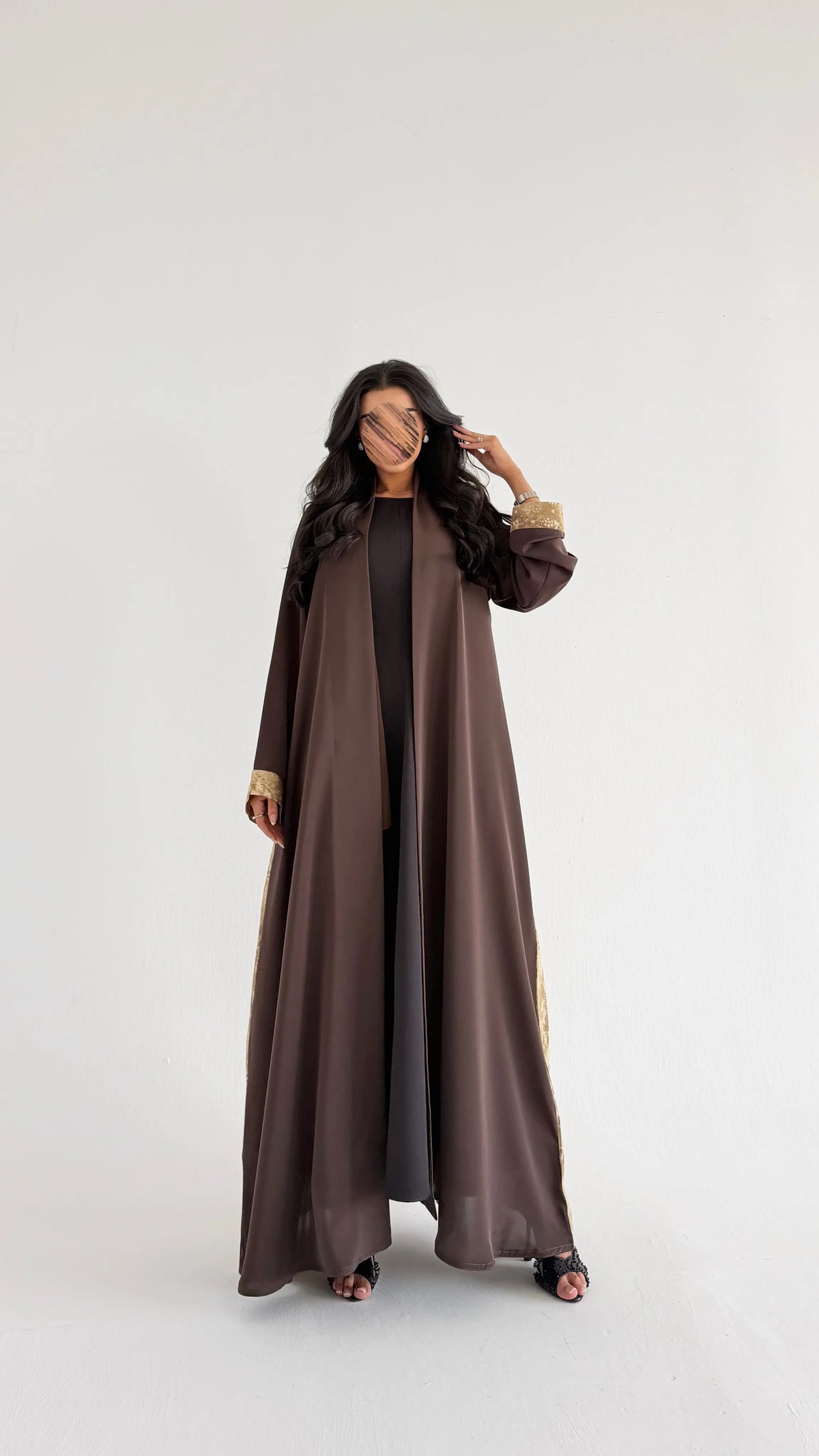 MWT1285 - عباية كريب بني بتدخيلة لنن طباعة - Aya