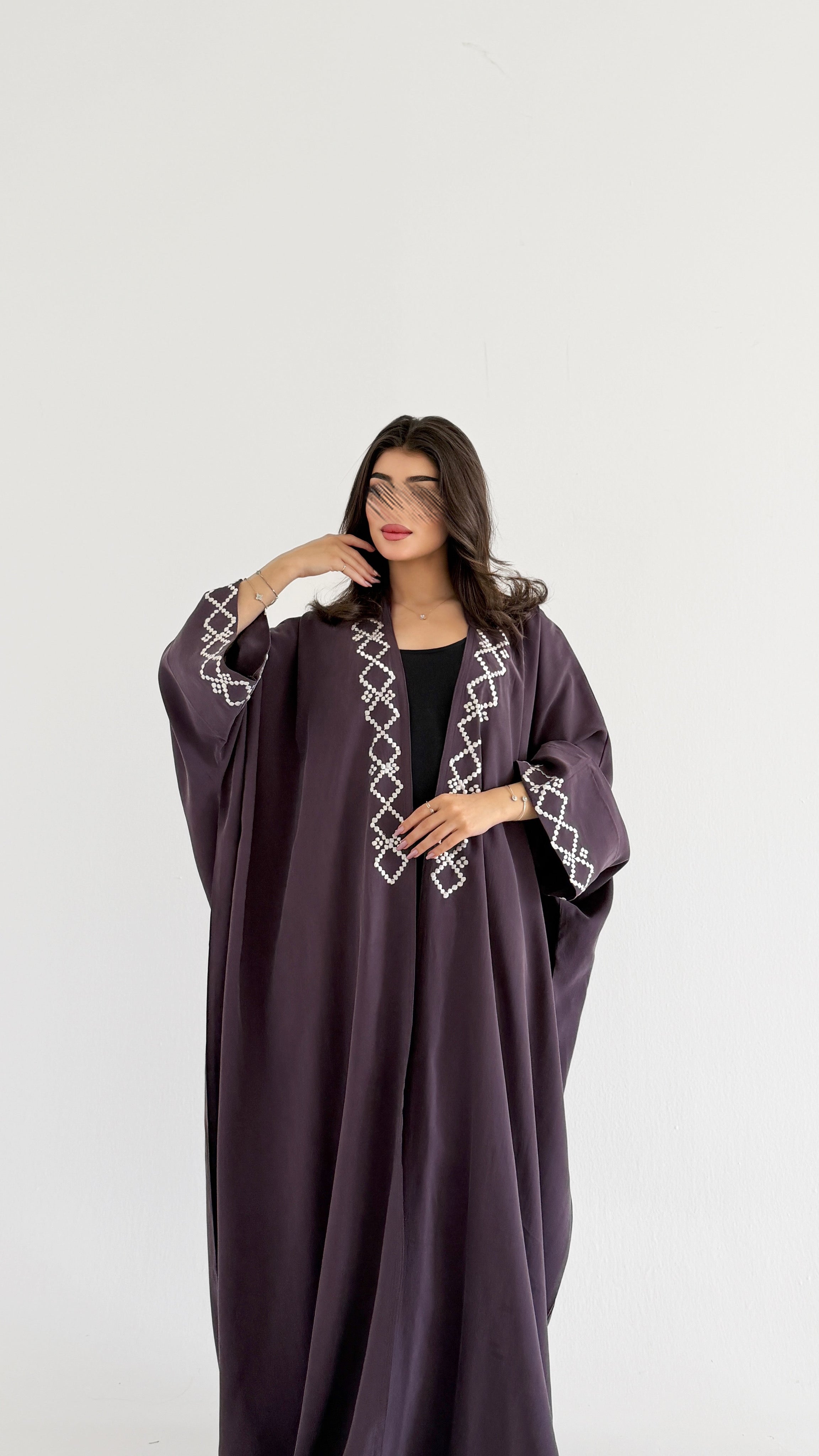 MW2101 - عبايه حرير مغسول انيقه بقصه نص بشت  عصرية - Aya