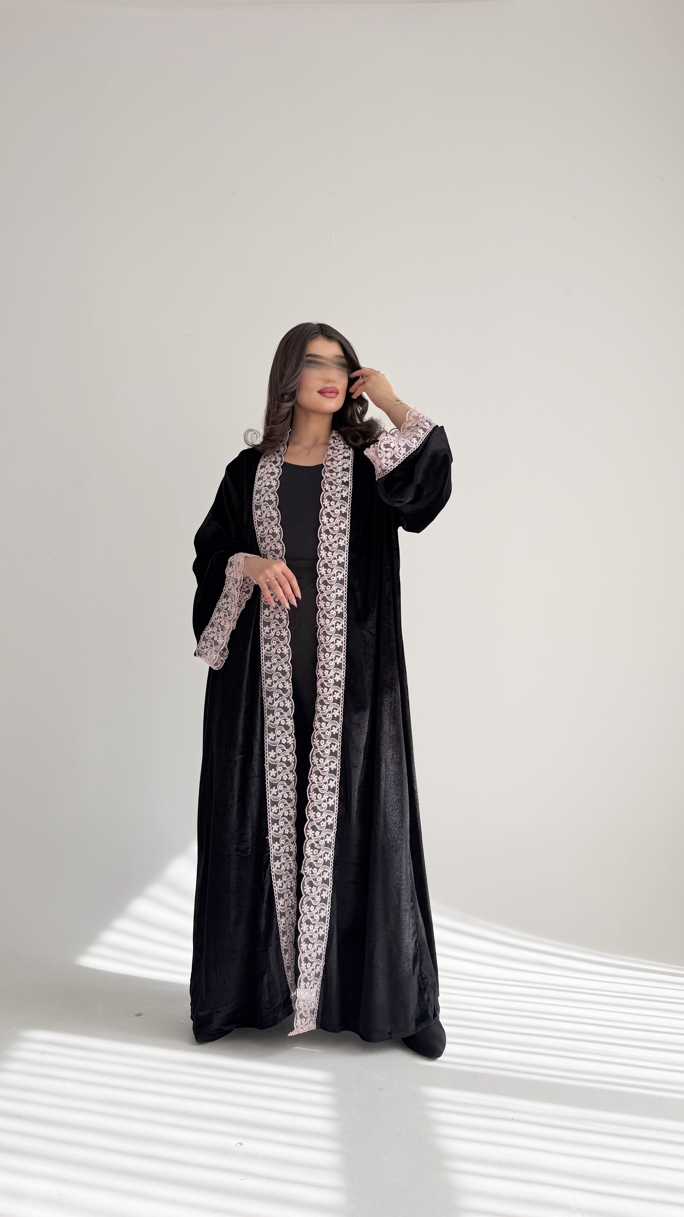 MW645 - Light Crepe Standing with Jacquard Half-Cloche