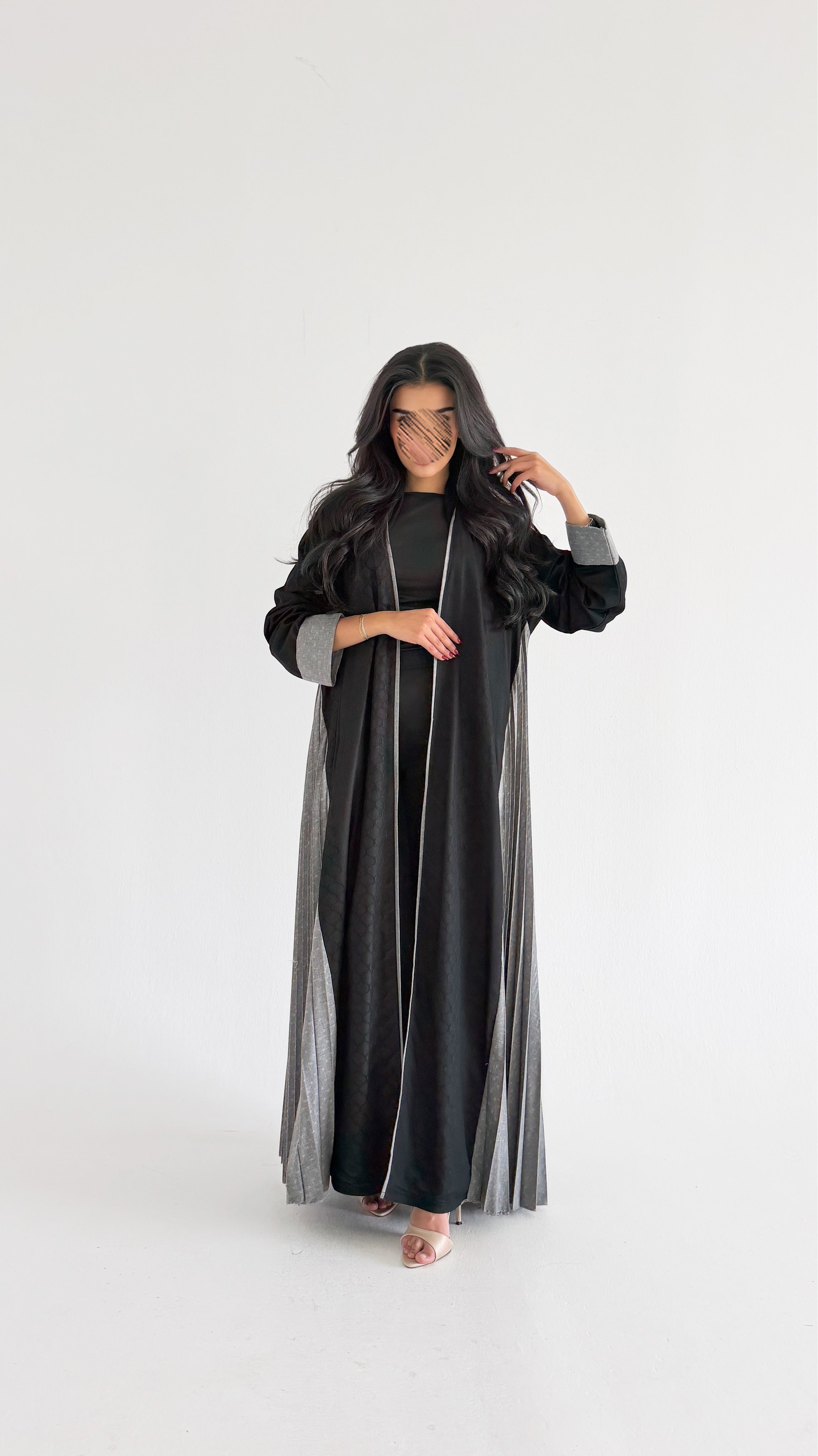 MW2071 - عباية كلوش مع اضافة شيكون مكسر في الجوانب - Aya