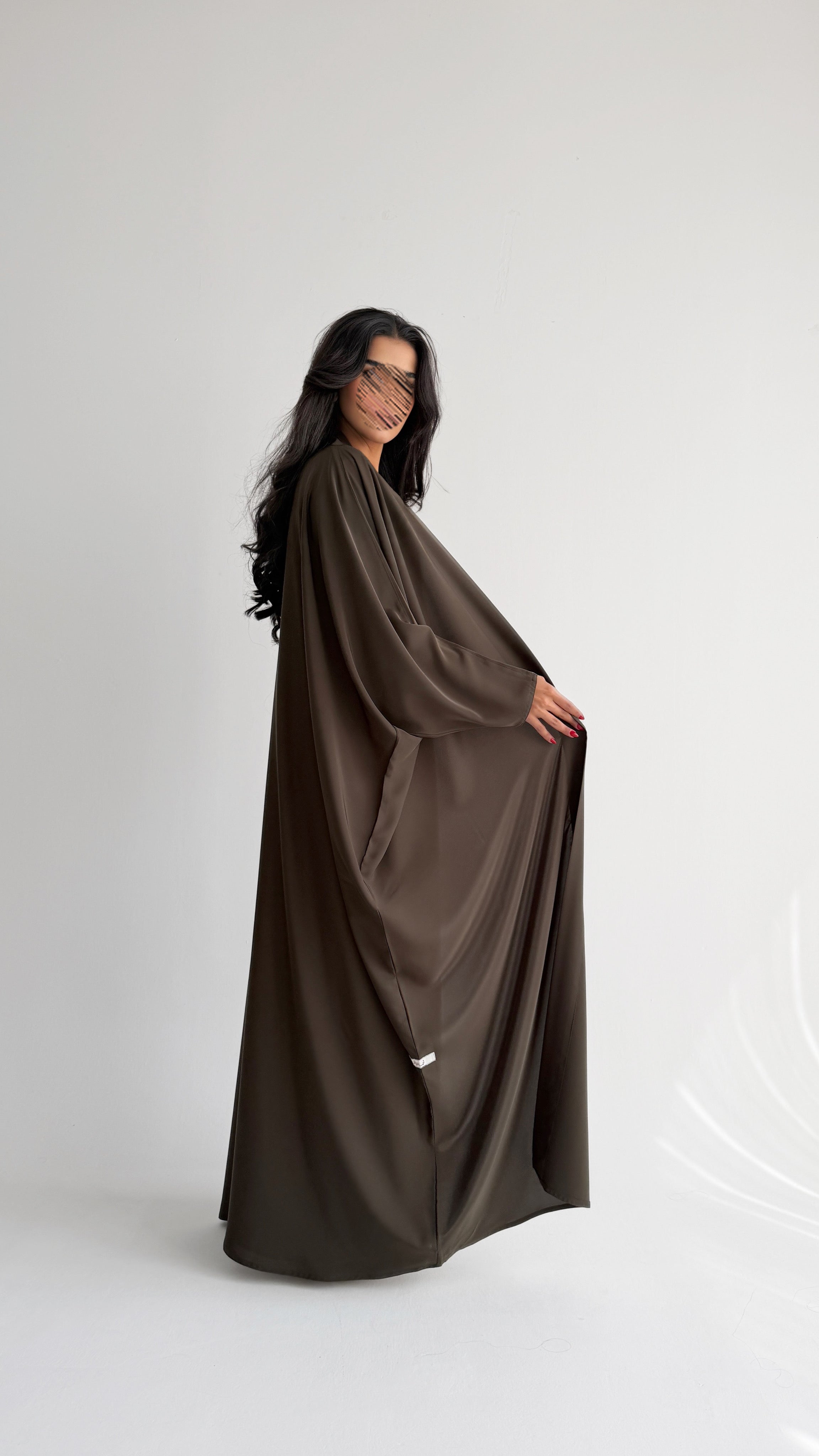 MW2081 -   عباية كريب حرير قصه بشت مع اضافة فستان داخلي - Aya