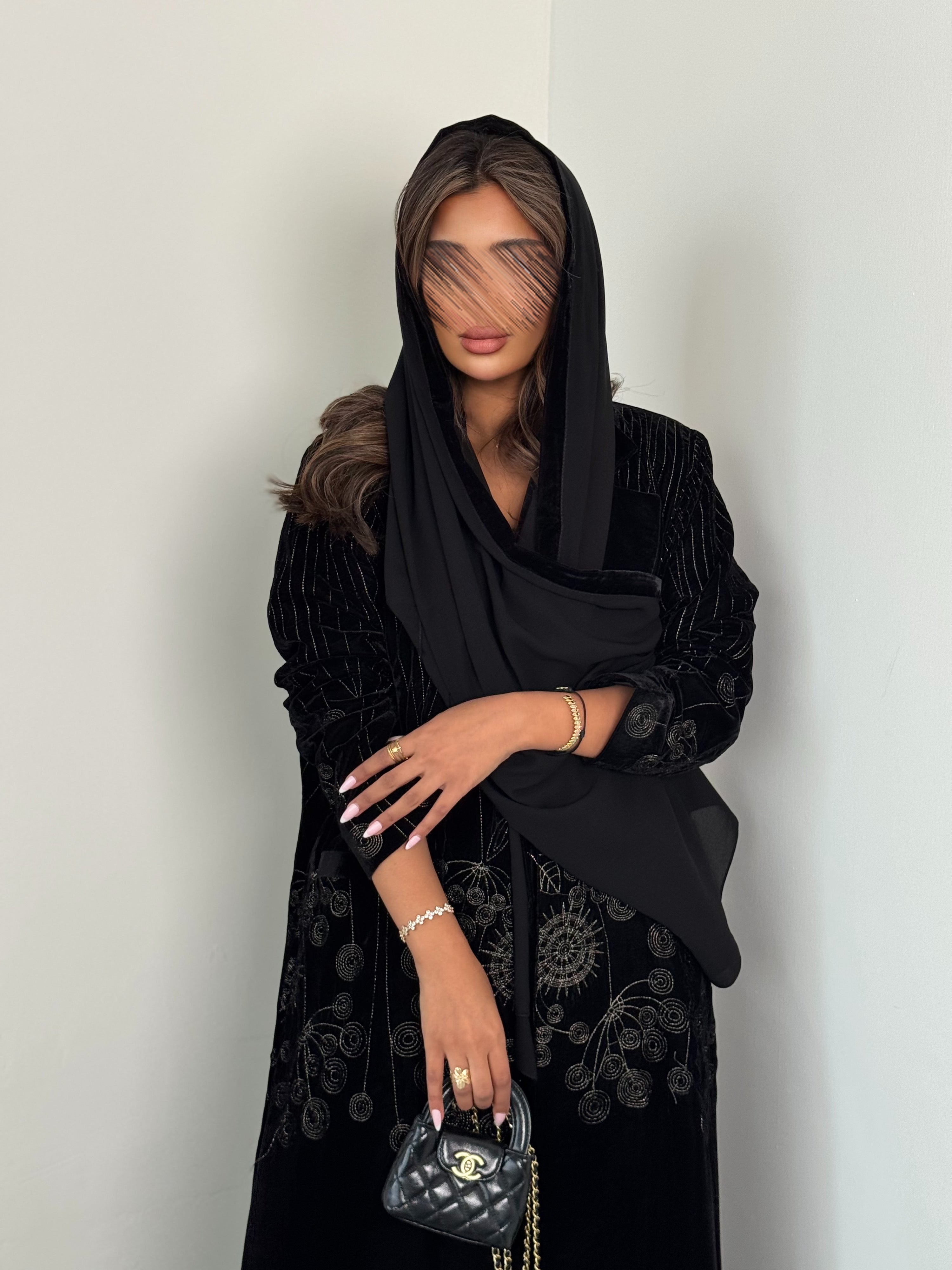 MWT556 - عباية مخمل تطريز - Aya