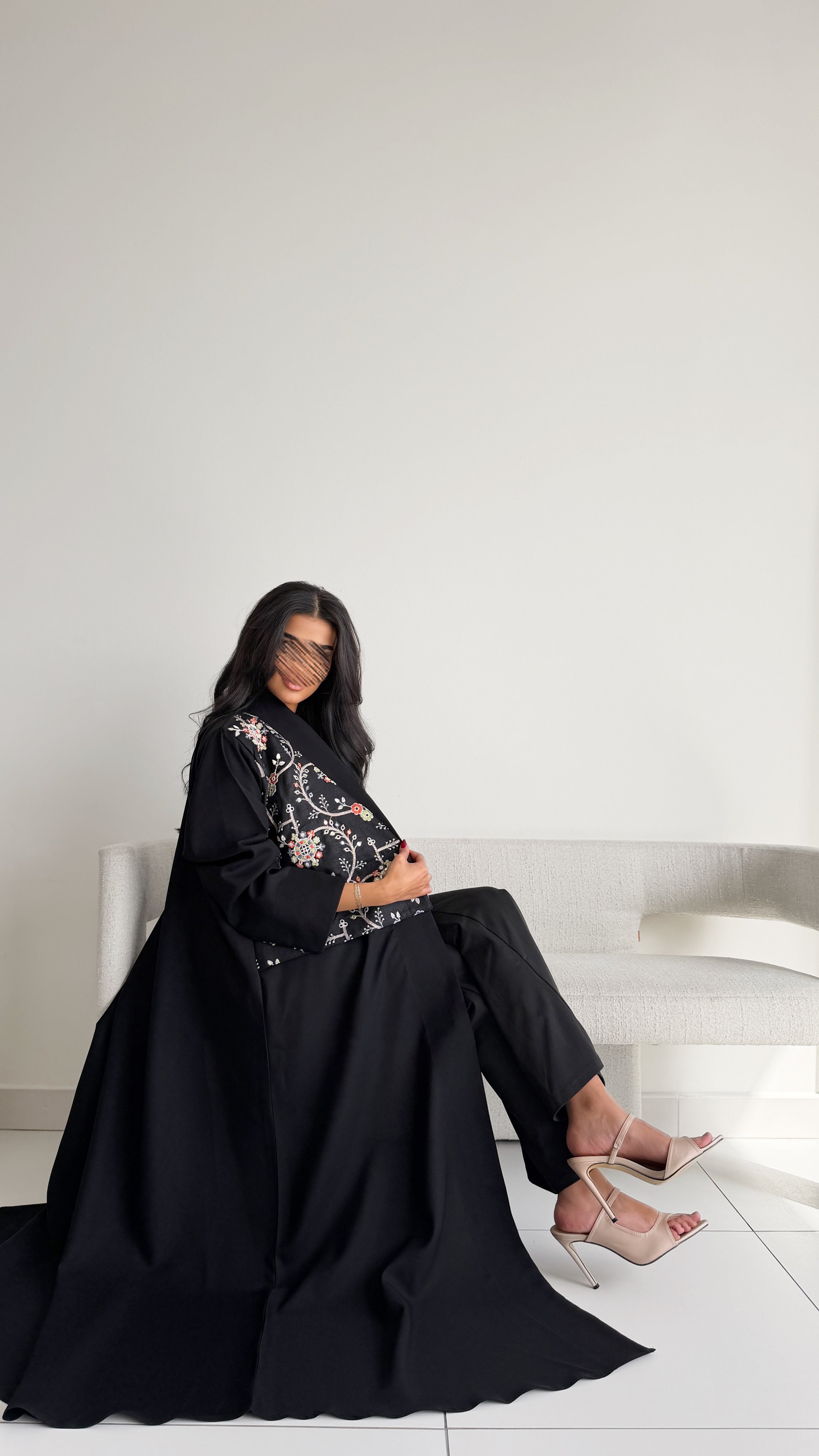 MWT1029 - عباية اسود بتدخيله بالامام تطريز هندي - Aya