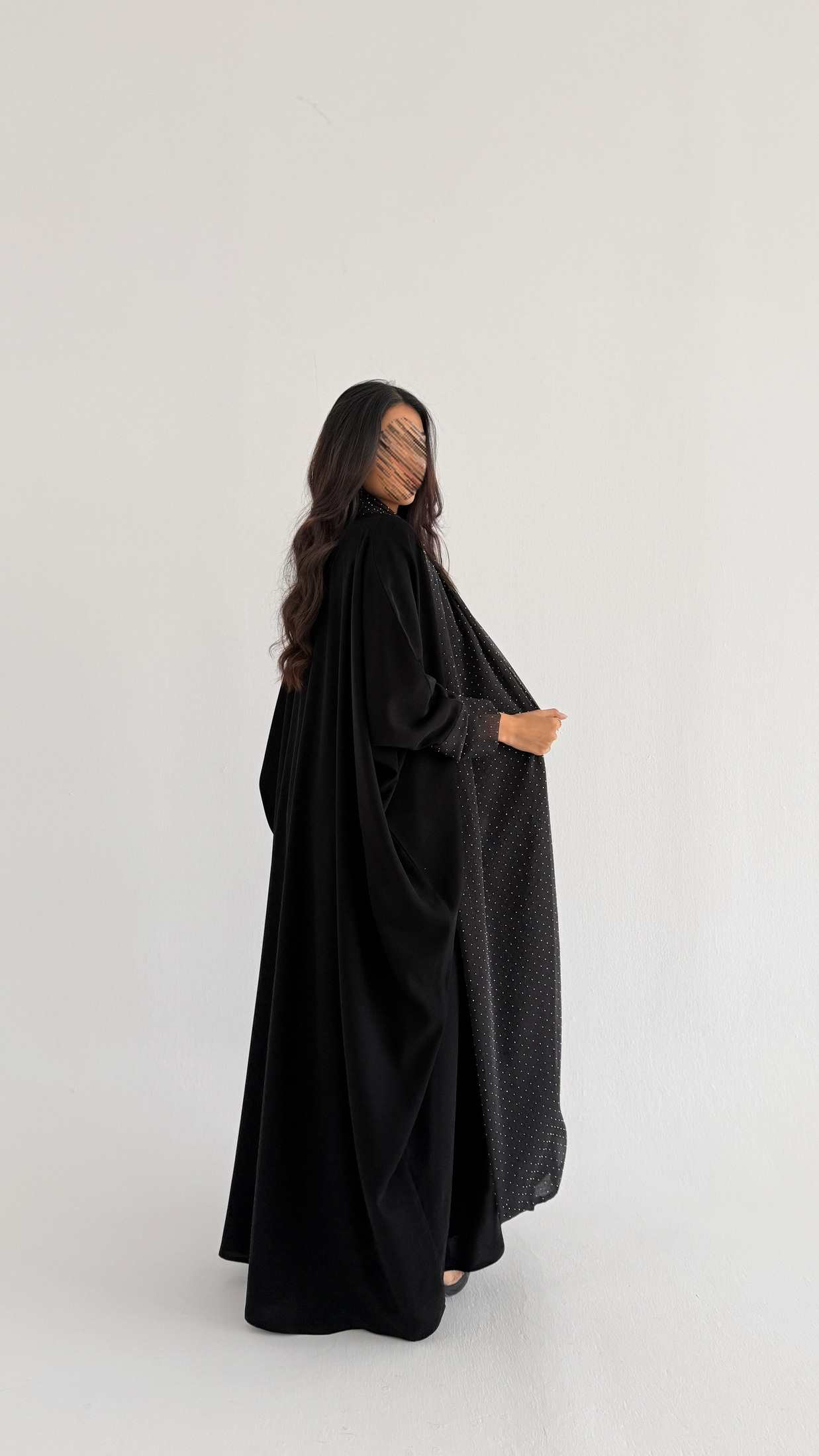 MWT1167 - عباية بتدخيلة شيفون لمعة - Aya