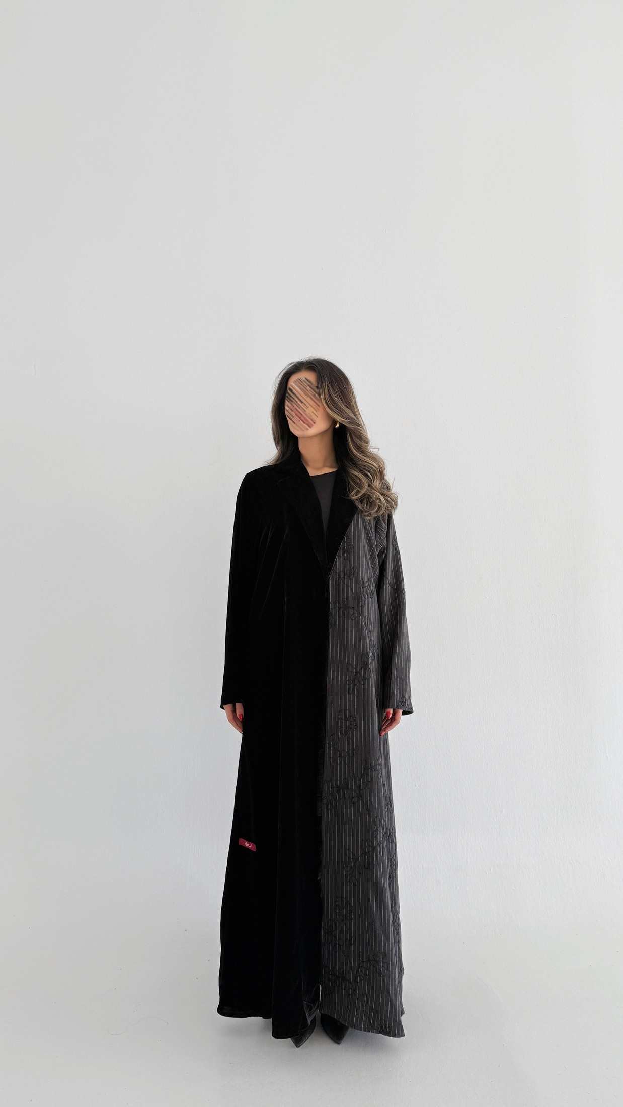 MW1856 - عباية بليزر غير متماثل لتعطي طابع الراقي - Aya