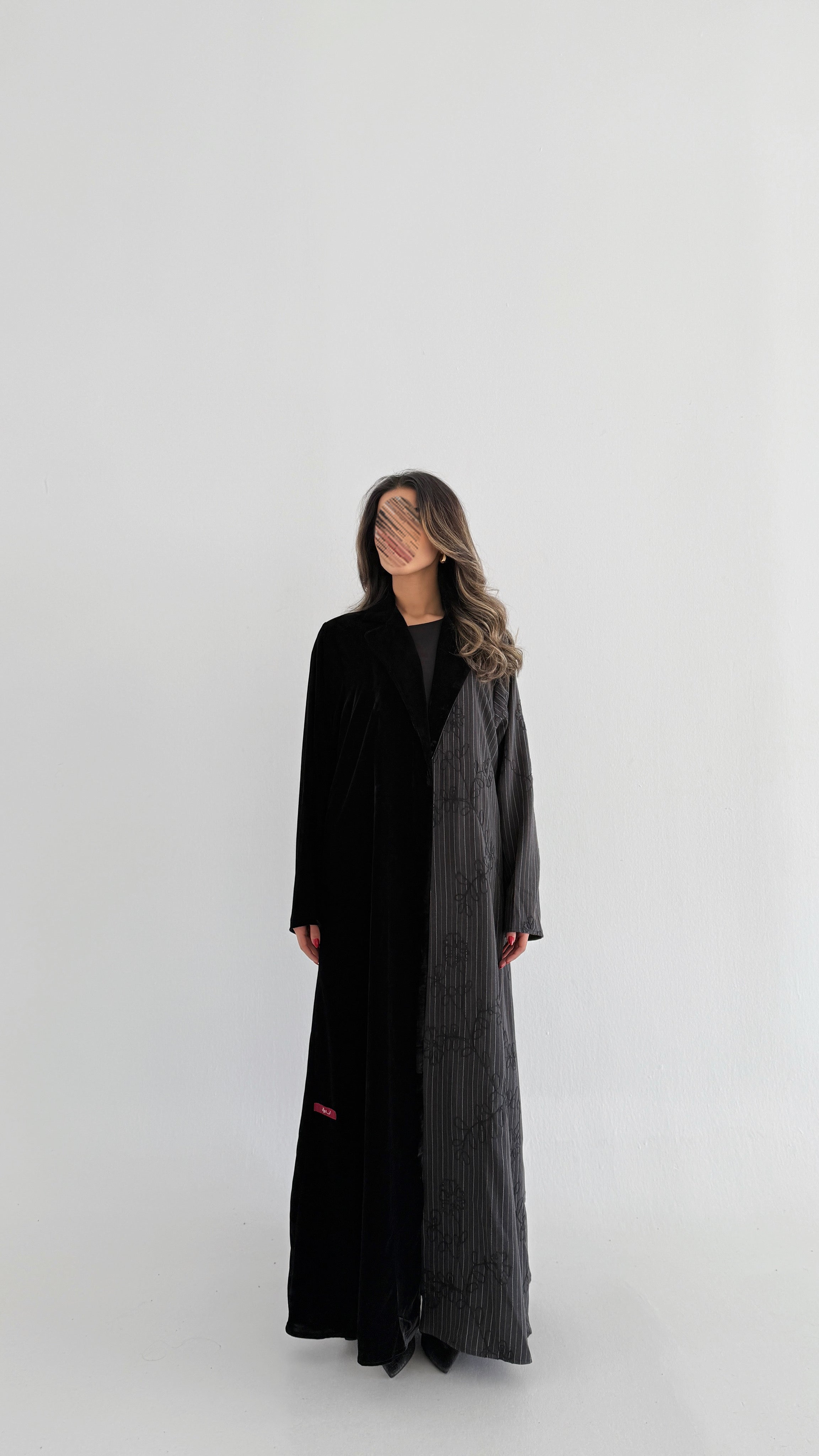 MW1856 - عباية بليزر غير متماثل لتعطي طابع الراقي - Aya