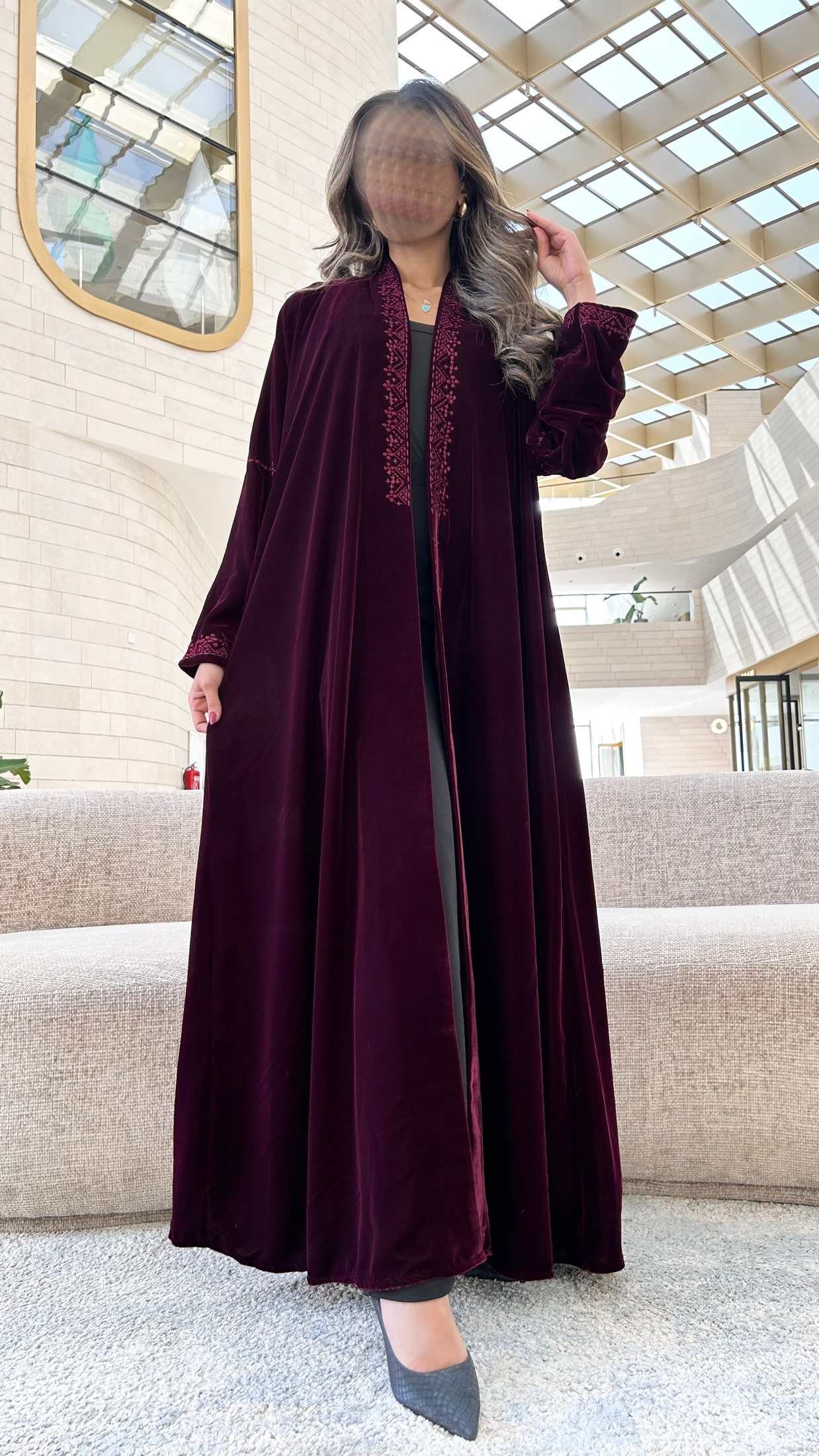 MWT641 - عباية عنابي مخمل تطريز - Aya