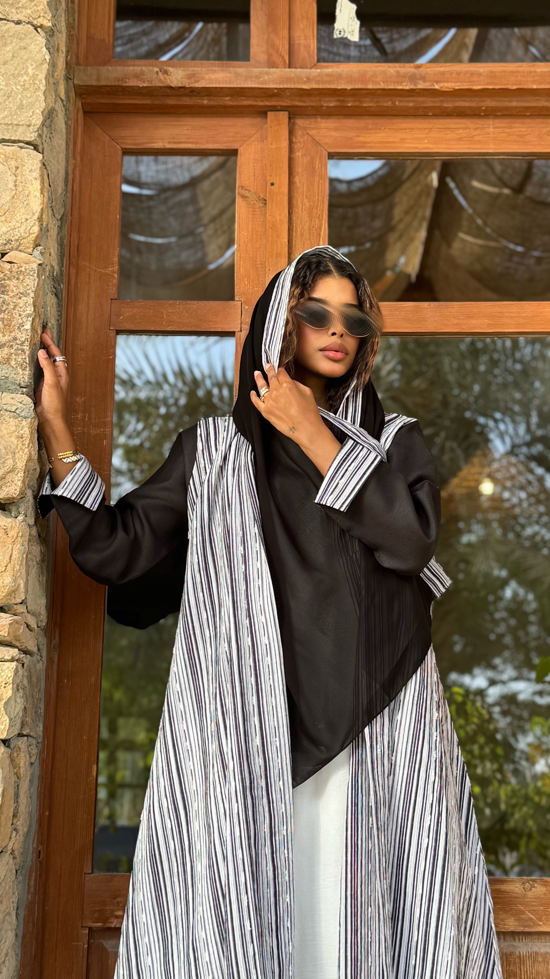 MW645 - Light Crepe Standing with Jacquard Half-Cloche