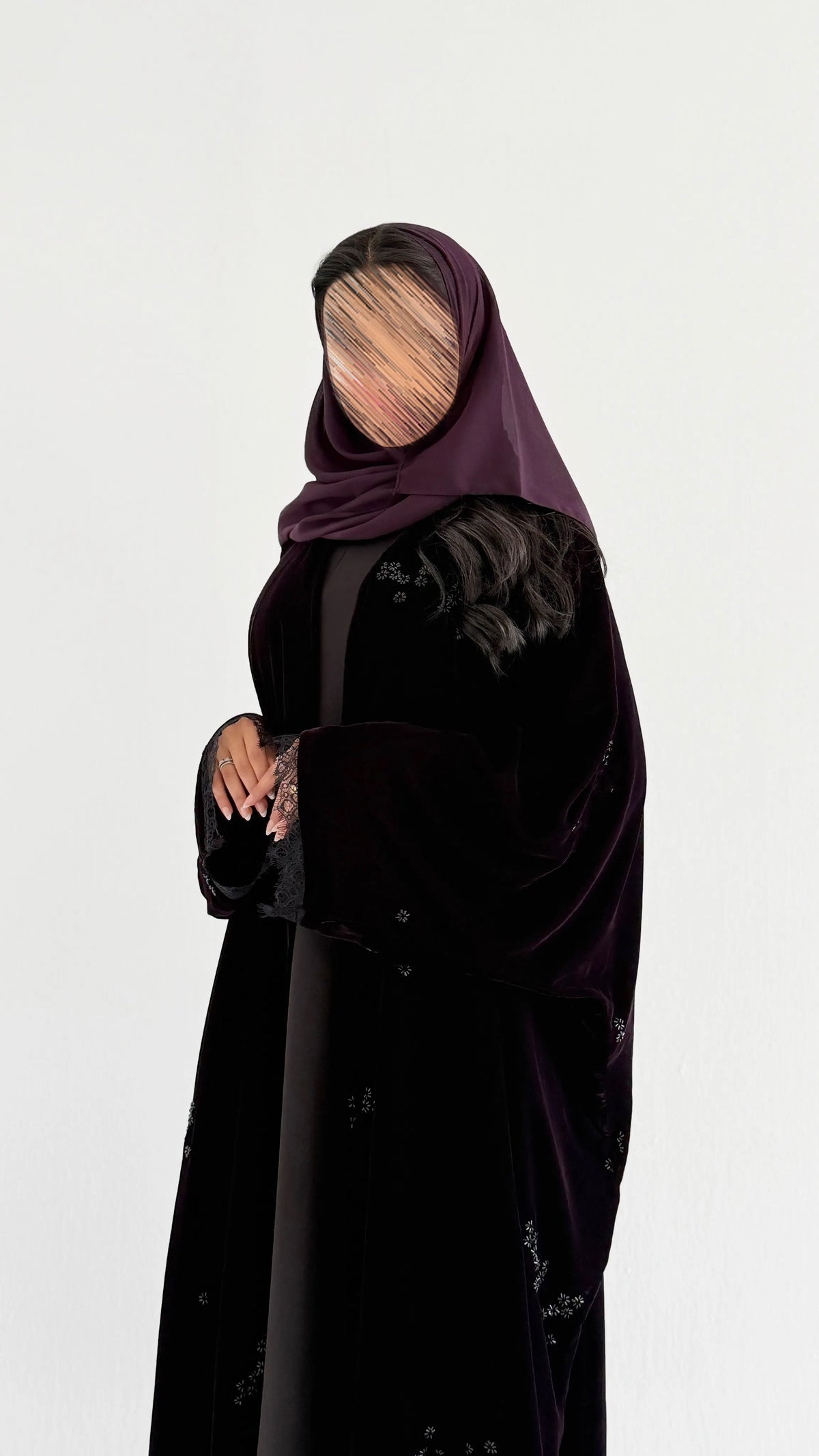 MWT2175 - عباية مخمل شتوية مع شك ودانتيل - Aya