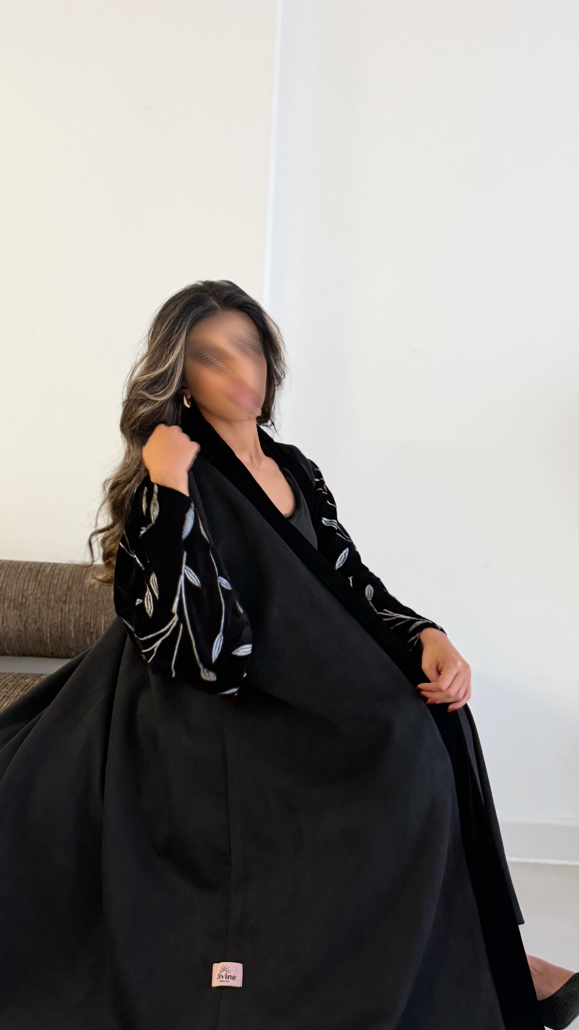 MWT628 - عباية شامواه مع مخمل - Aya