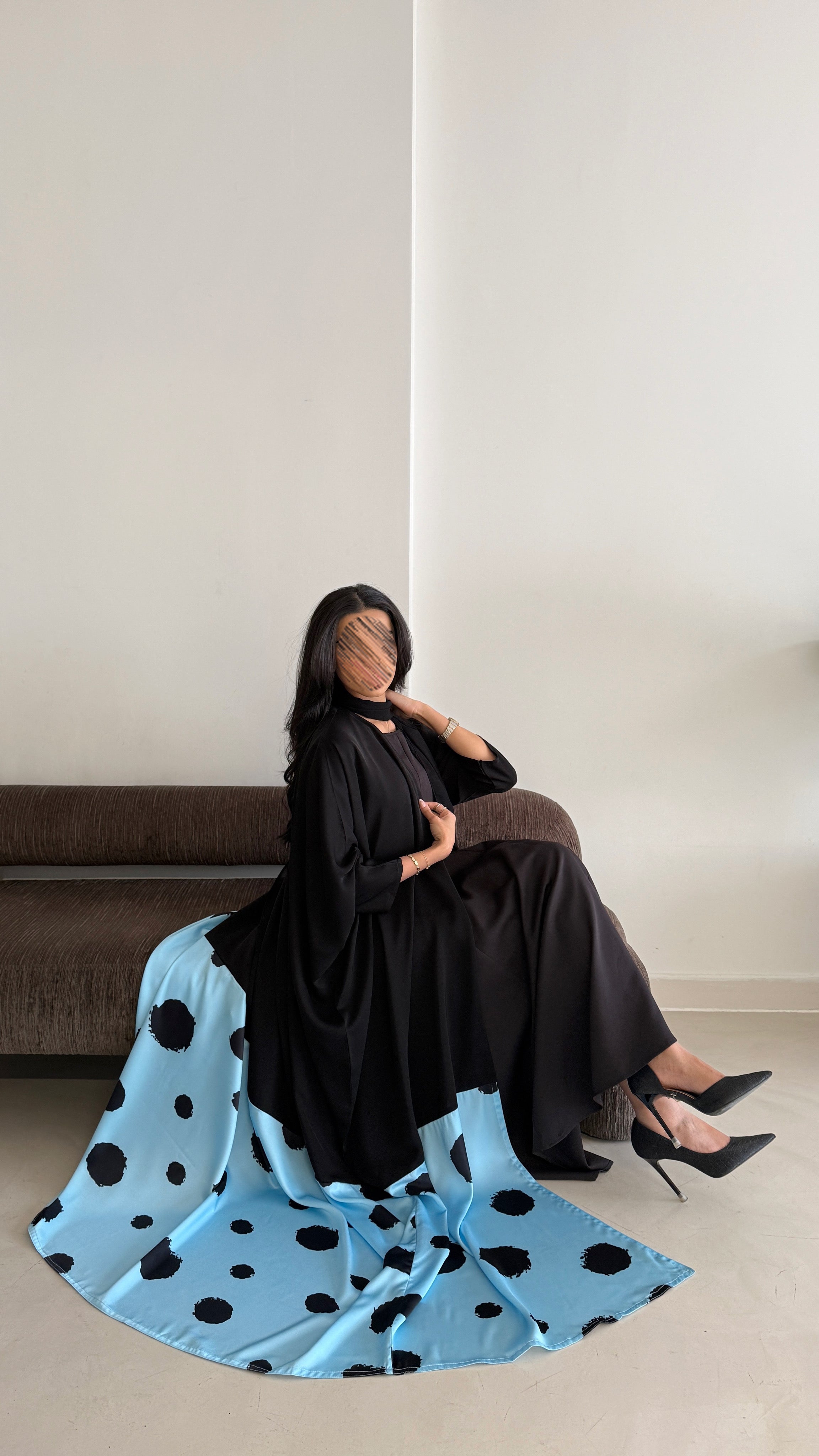 MWT2150 - Black crepe abaya with printed crepe