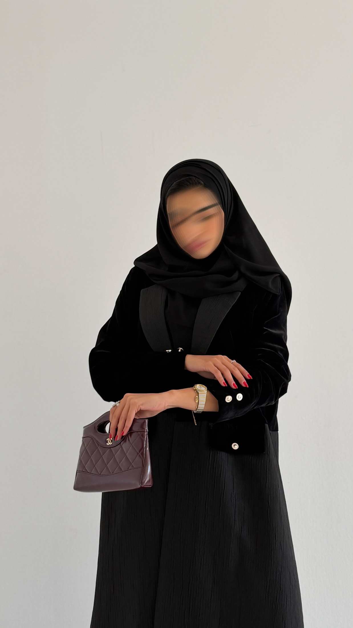 MWT573 - عباية جاكار مع مخمل بأزارير ذهبية - Aya